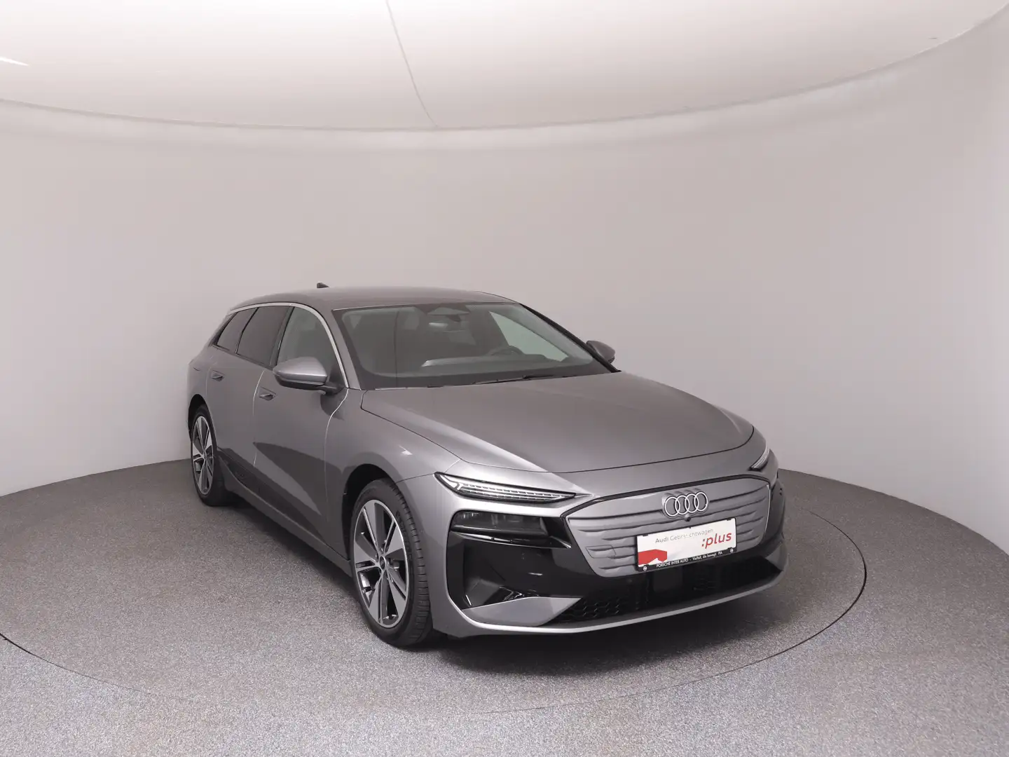 Audi A6 e-tron Grau - 2