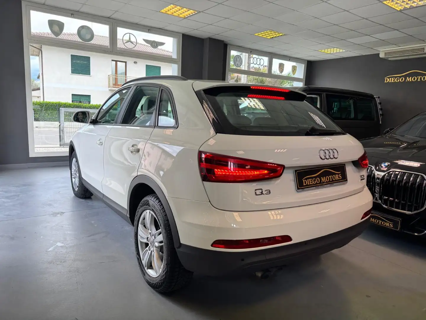 Audi Q3 2.0 tdi Business Plus quattro 140cv Bianco - 2