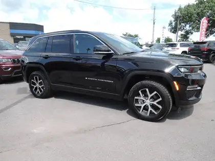 Black 2025 Jeep Grand Cherokee SUV / Crossover Four-Wheel Drive Automatic