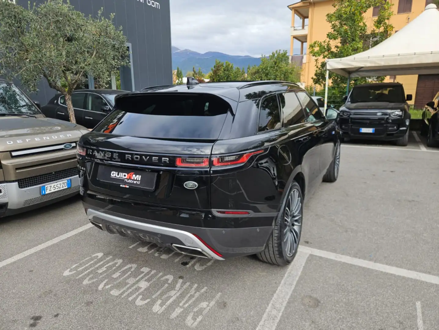 Land Rover Range Rover Velar Range Rover Velar 3.0 V6 sd6 S 300cv auto Nero - 2