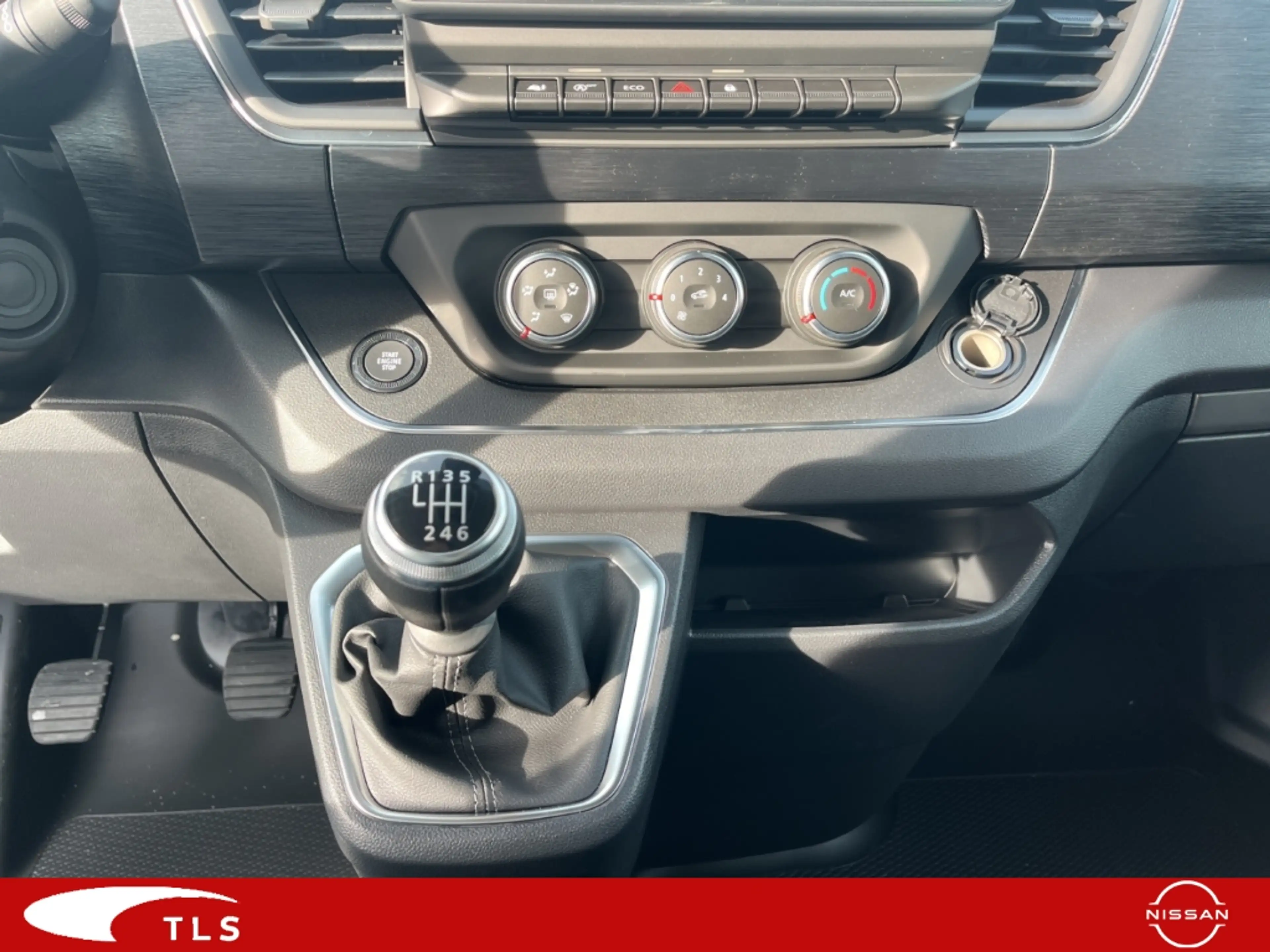Nissan Primastar Kombi L1H1 2,8t Tekna 2 Navi 360 Kamera LED Apple — photo 10