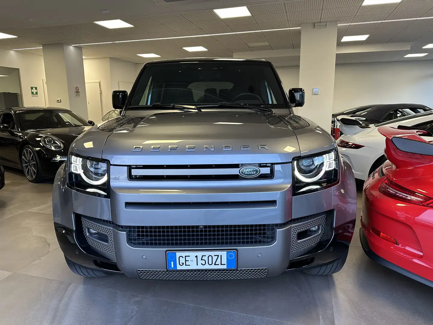 Land Rover Defender 110 3.0d i6 X-Dynamic S awd 250cv  7 POSTI FULL Grigio - 2