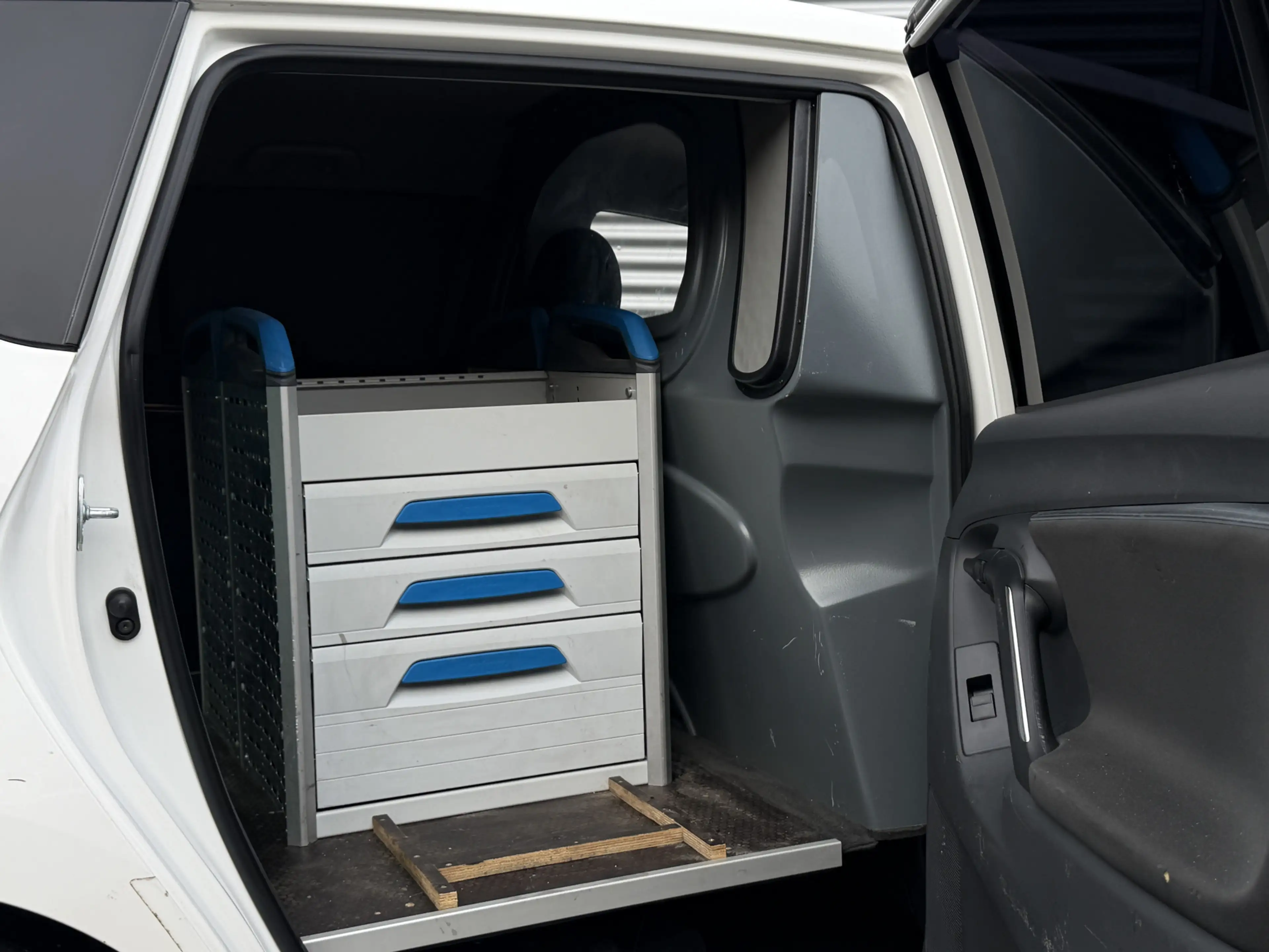 Toyota Verso 2.0 D-4D Business I Grijs Kenteken I Navi I Camera — photo 9