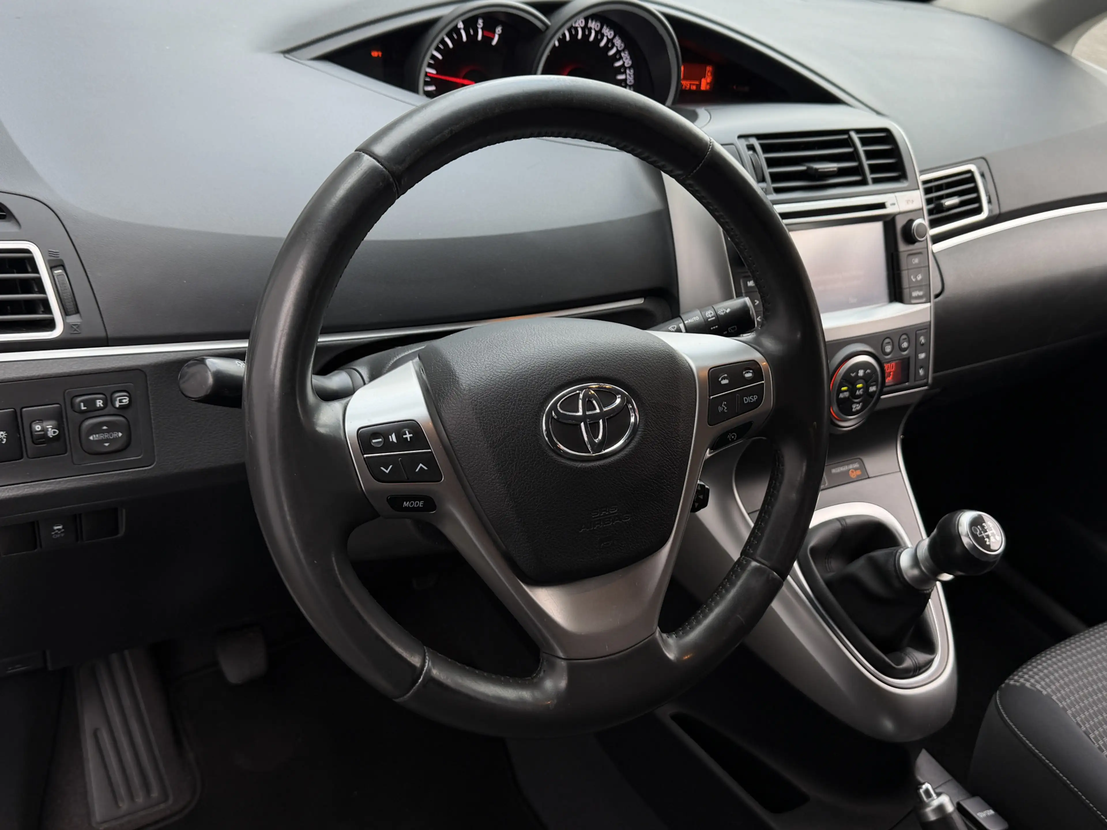 Toyota Verso 2.0 D-4D Business I Grijs Kenteken I Navi I Camera — photo 11