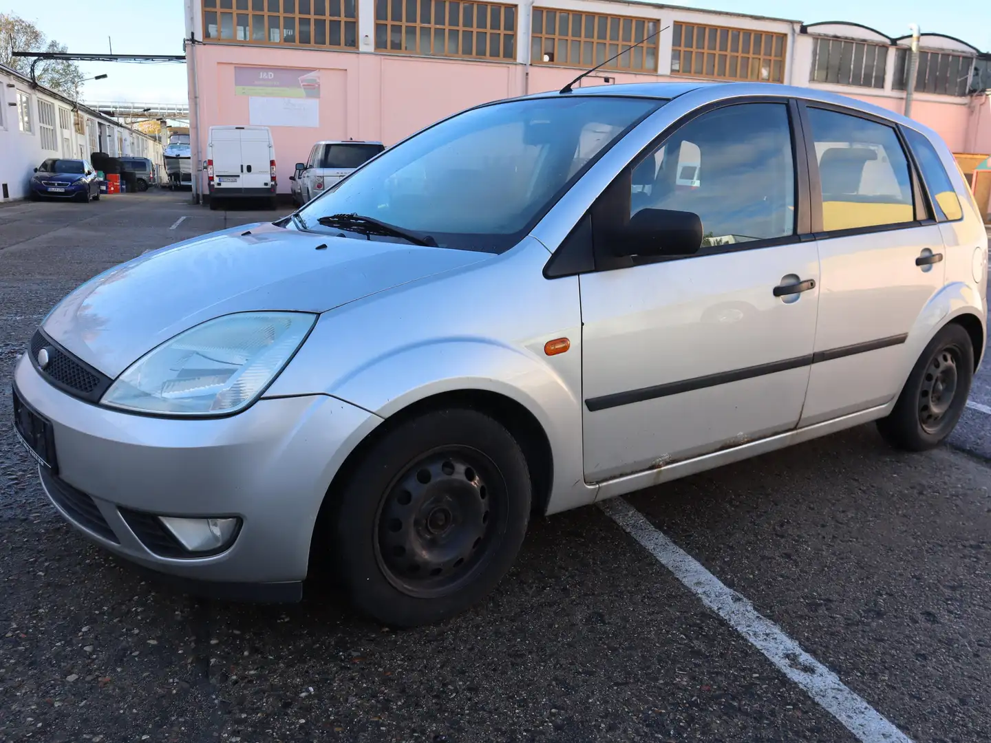 Ford Fiesta Trend Argent - 1