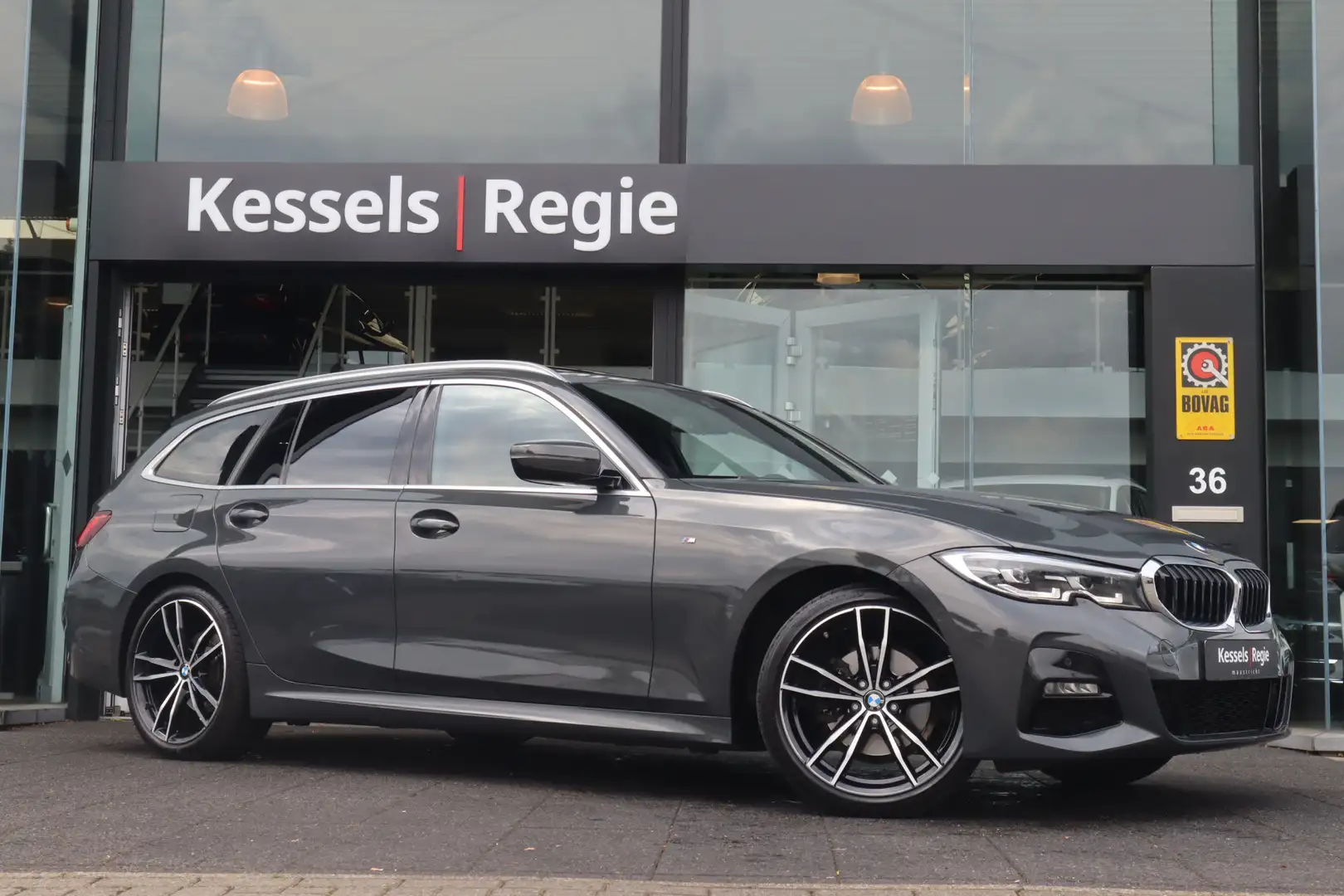 BMW 320 3-serie Touring 320i M-Sport Pano Ambient Dravit H Grijs - 2