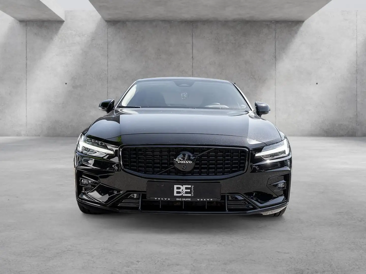 Volvo S60 B5 Ultimate Dark AWD HUD PANO 360° Schwarz - 2