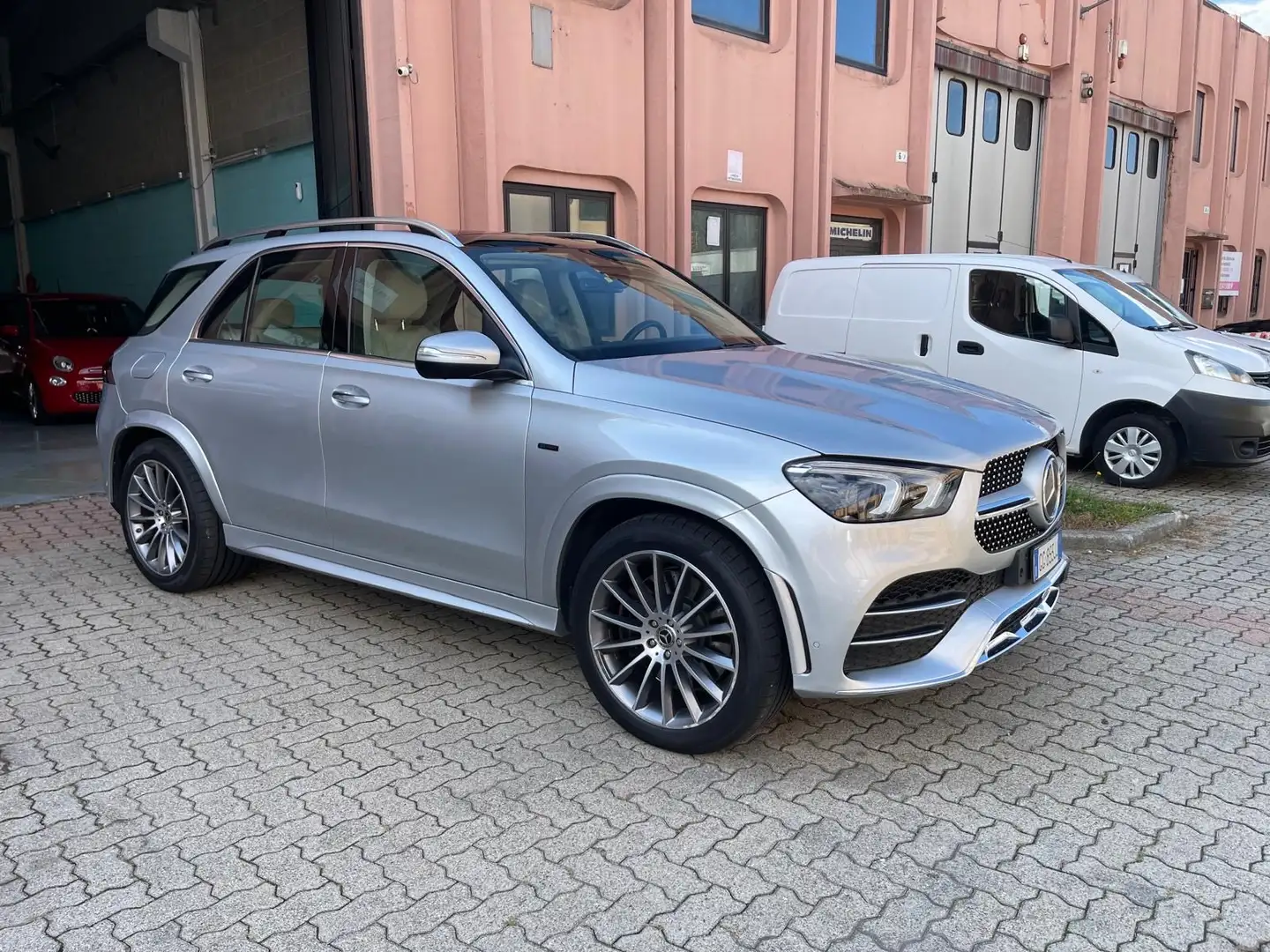 Mercedes-Benz GLE 350 V167 2019 de phev (e eq-power) Premium Plus Silber - 1