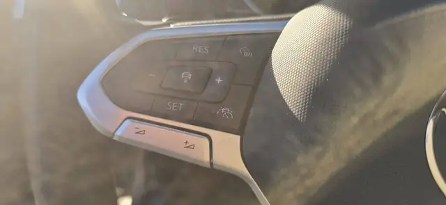 Volkswagen Passat view 13