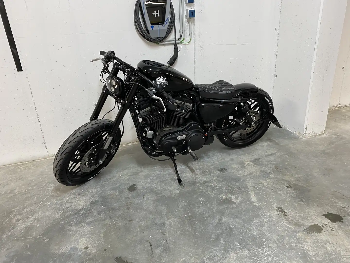 Harley-Davidson Roadster 1200ccm ! Performance Bobber umbau ! Negru - 1