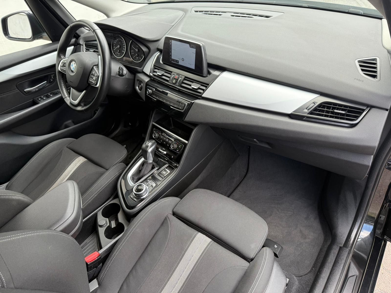 BMW 218 218 d Active Tourer LED*Navi*AHK*Sitzheizung — photo 15