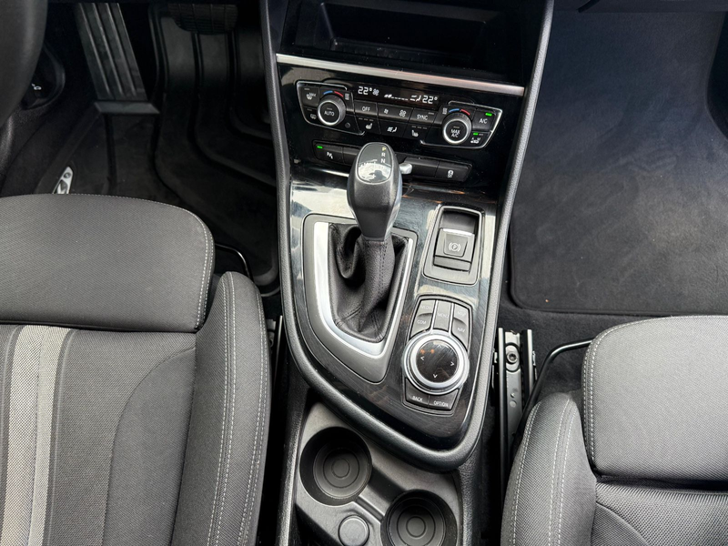 BMW 218 218 d Active Tourer LED*Navi*AHK*Sitzheizung — photo 12