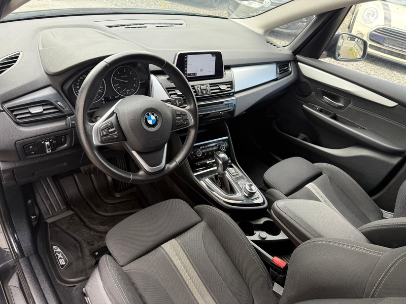 BMW 218 218 d Active Tourer LED*Navi*AHK*Sitzheizung — photo 9