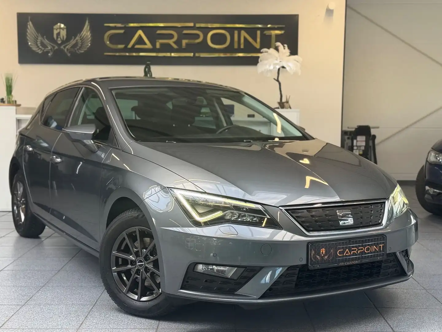 SEAT Leon Ecomotive Style TSI /LED/SHZ/PDC/Navi/BT Grau - 2