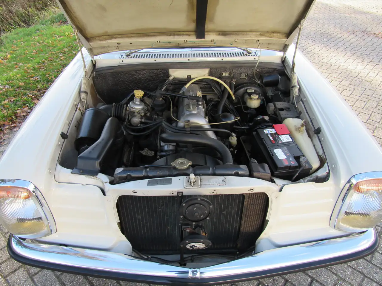 Mercedes-Benz 220 W115 220 automatic, foto 6
