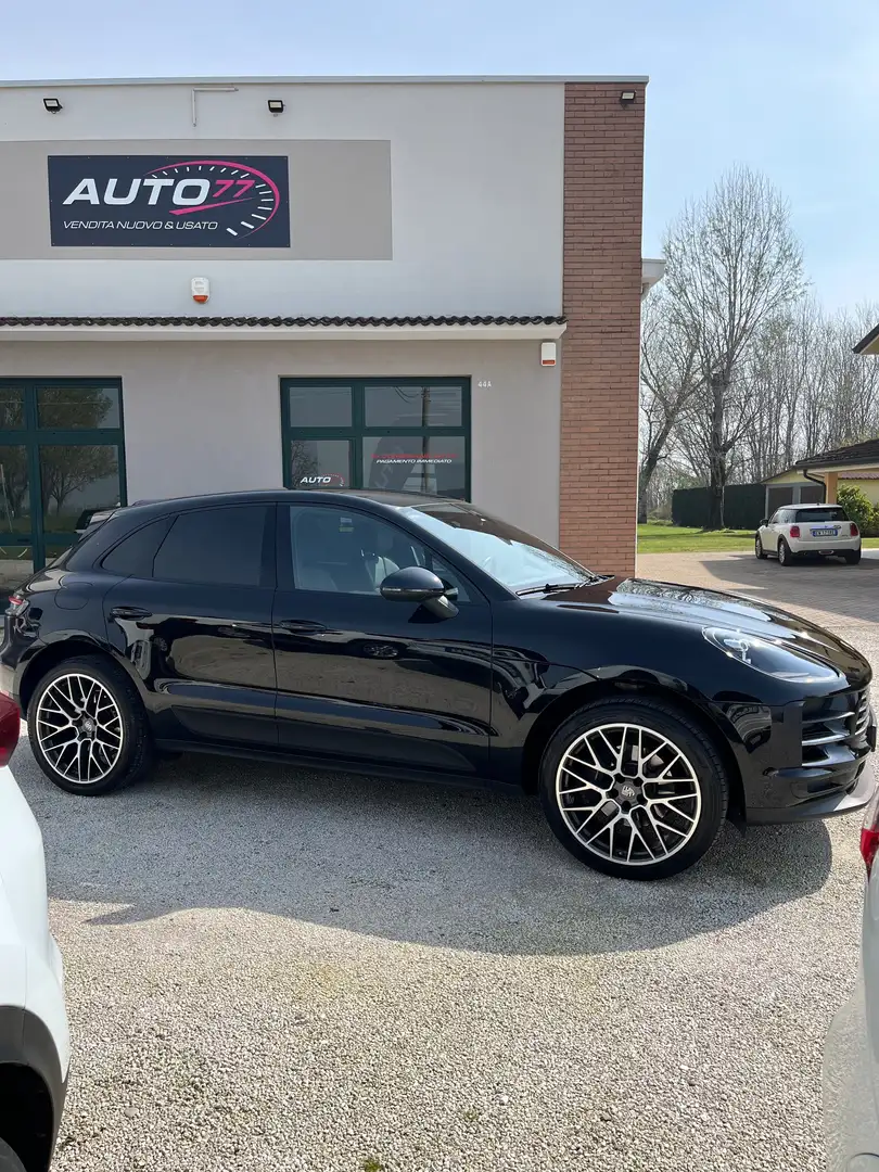 Porsche Macan 2.0 (245cv) PDK  Km 27.000 Noir - 1