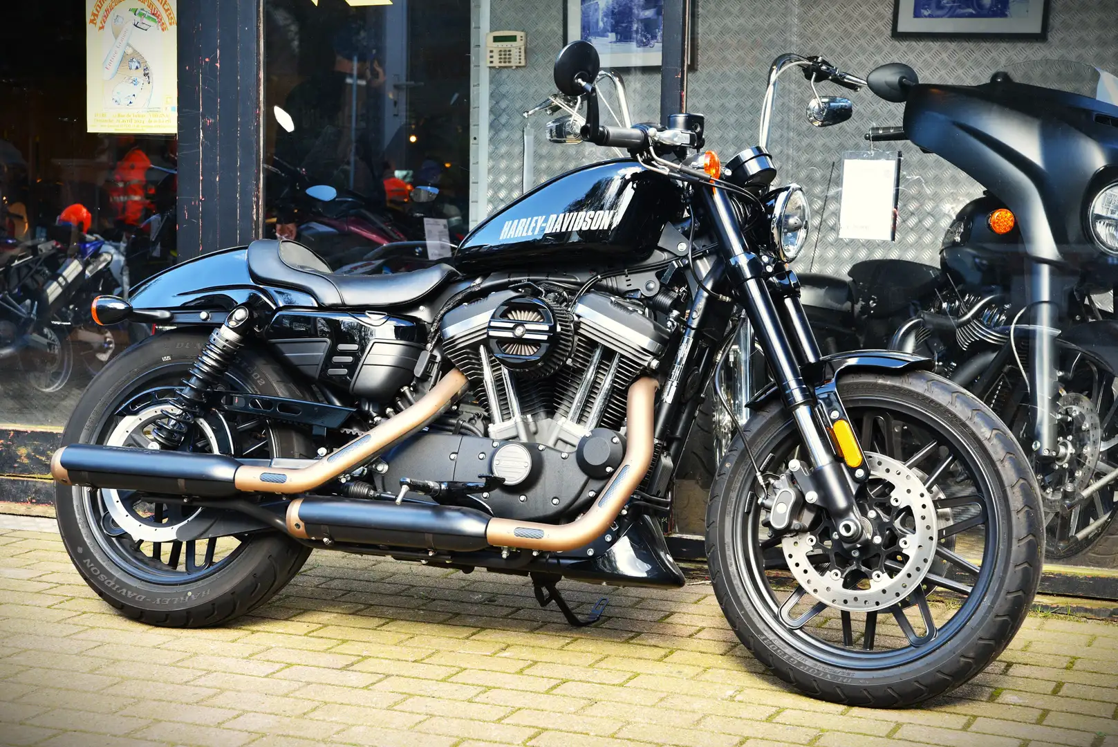 Harley-Davidson Roadster 1200 ***MOTO VERTE*** Fekete - 1
