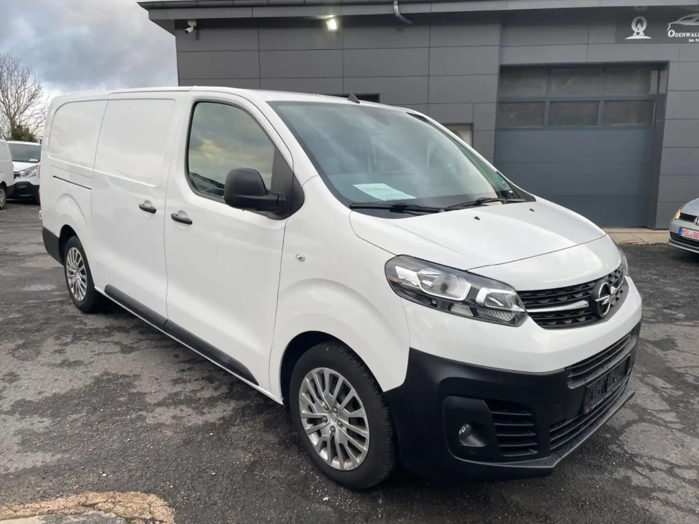 Opel Vivaro Kasten Edition L3,Klima+SHZ+PDC+Bluetooth Weiß - 1