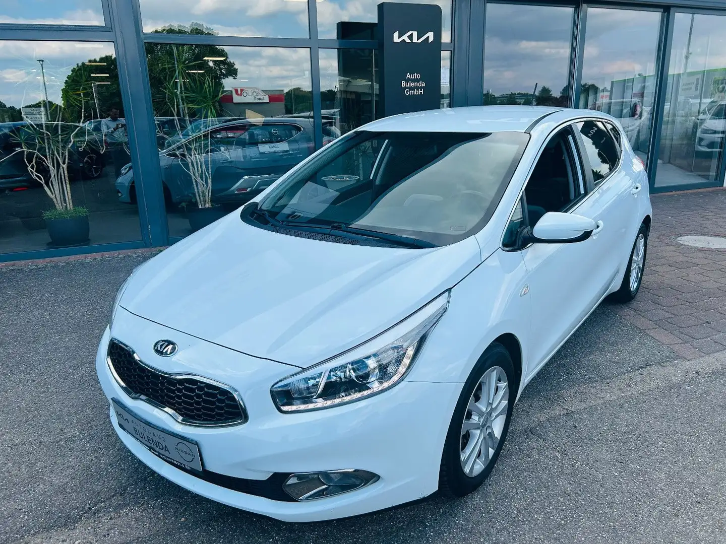 Kia Ceed / cee'd CEED 5 1.4 Dream Team PREMIUM+ NAVI AWR Blanco - 2