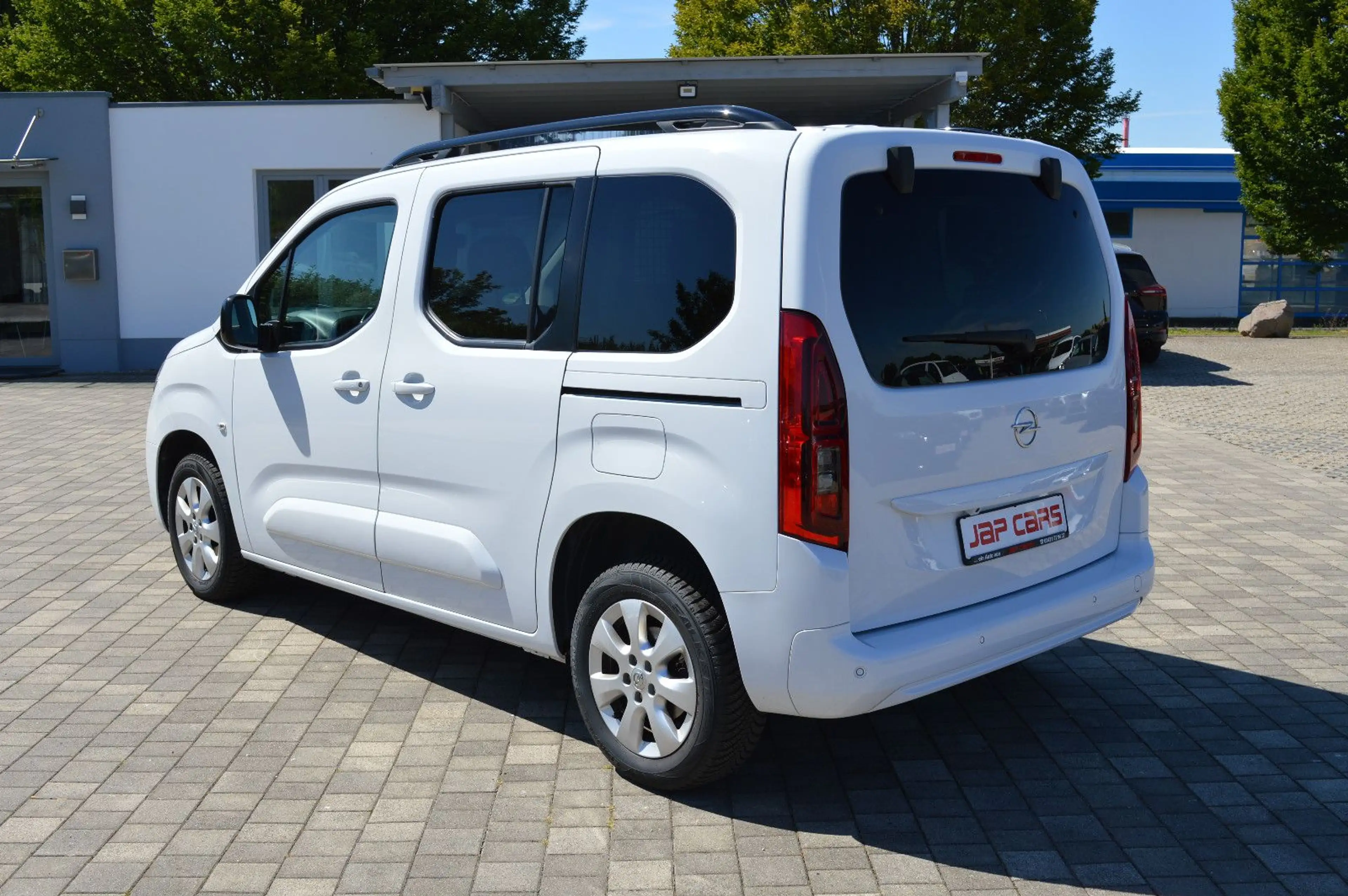 Opel Combo Life 1.5D Automatik Ultimate — photo 3