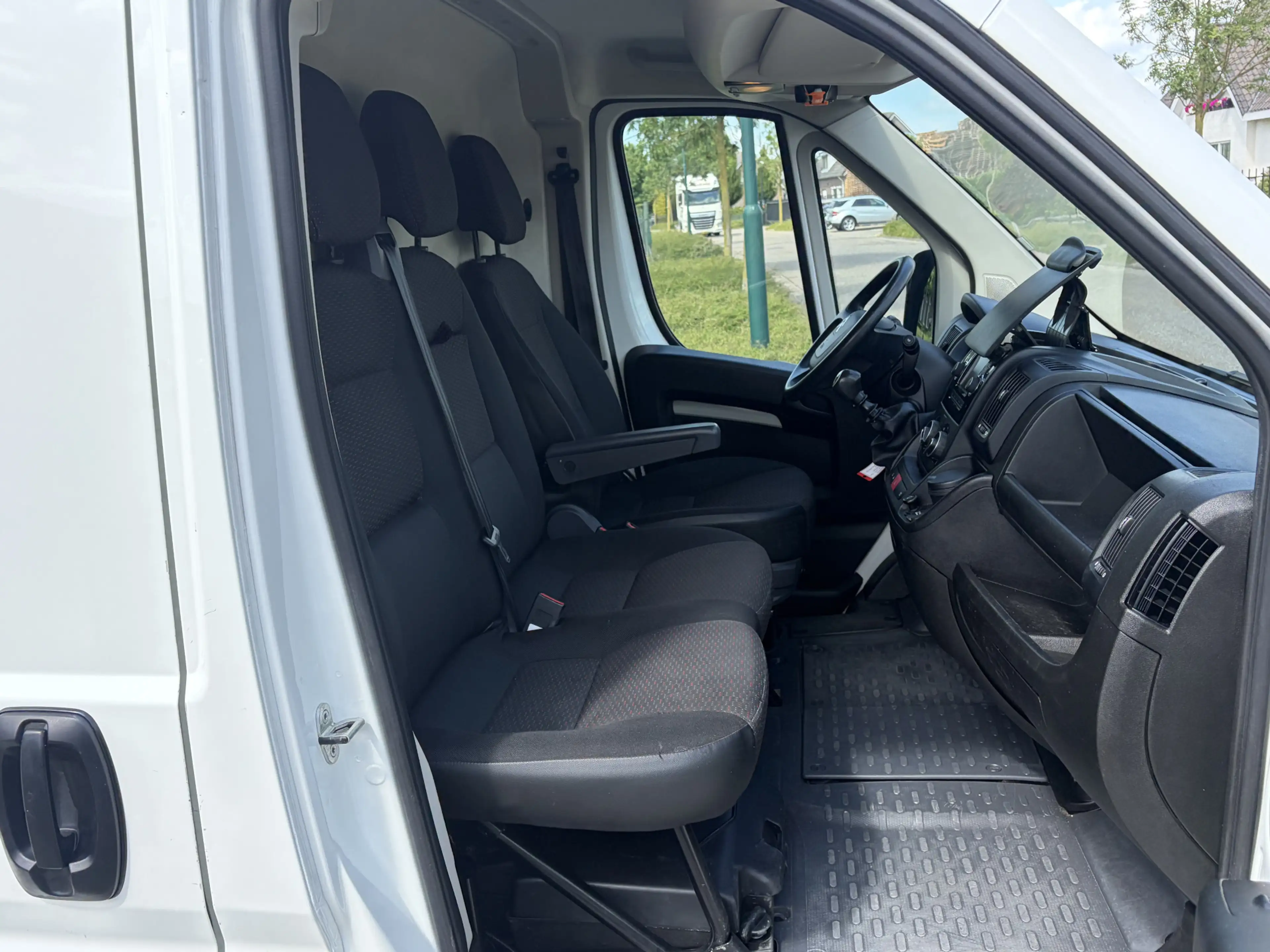 Citroen Jumper 30 2.2 BlueHDi 165PK L2H2 Club ✓ 3-zits✓ airco — photo 3