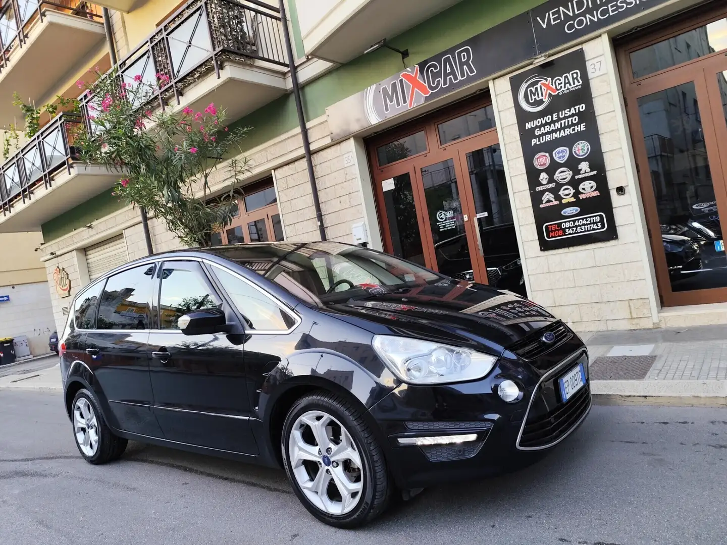 Ford S-Max 2.0 TDCi 163CV Titanium NAVI Zwart - 1