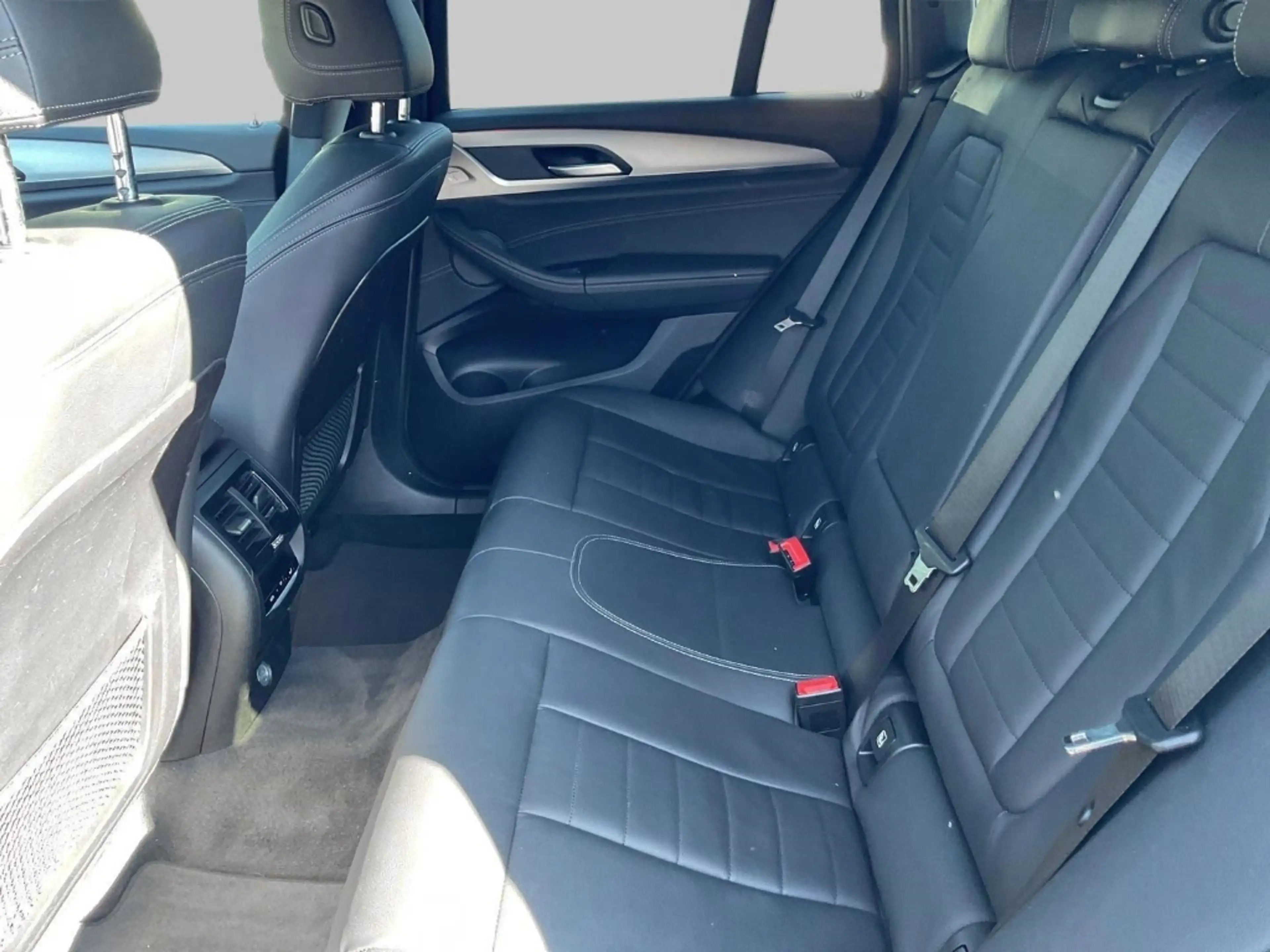 BMW X4 xDrive 20d Sportpaket HUD AD AHK-el. klappb. AHK-k — photo 8