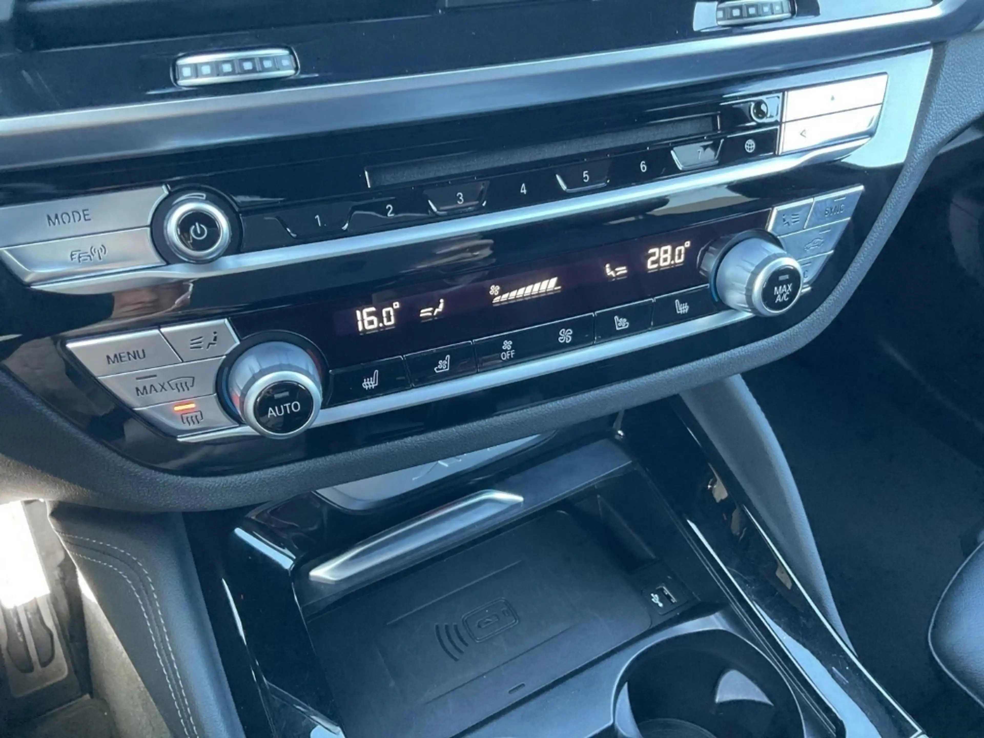 BMW X4 xDrive 20d Sportpaket HUD AD AHK-el. klappb. AHK-k — photo 12