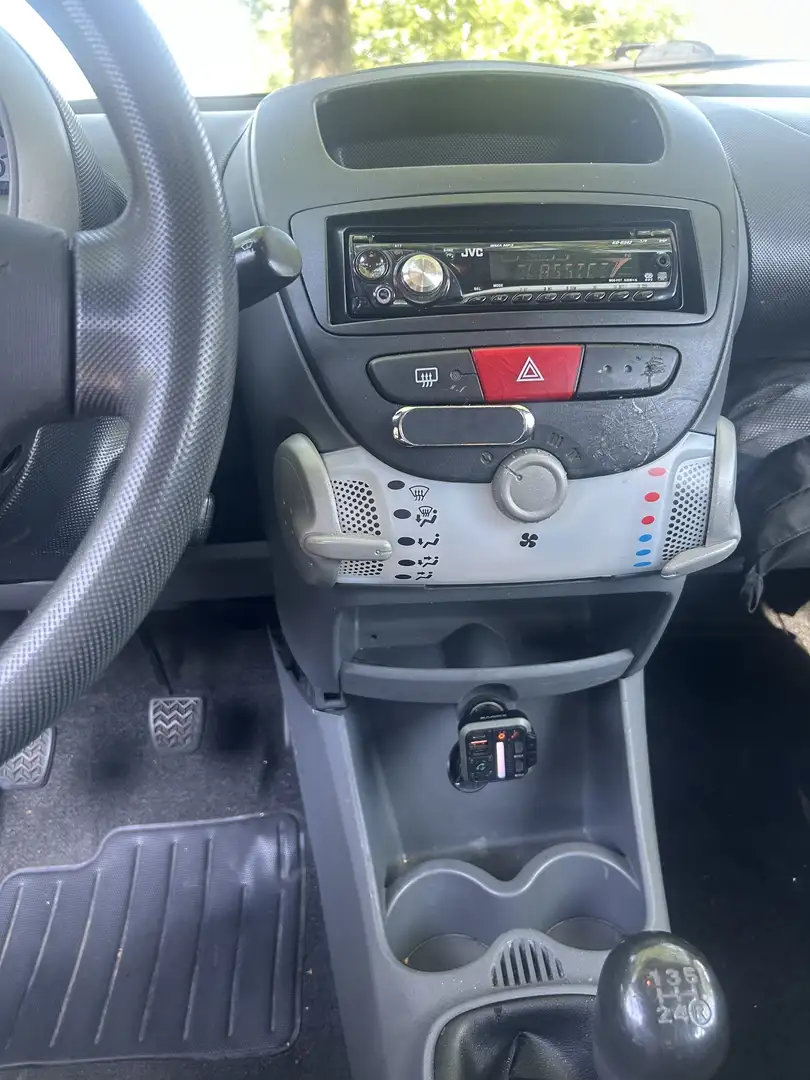 Peugeot 107 1.0-12V Millesim 200 Grijs - 2