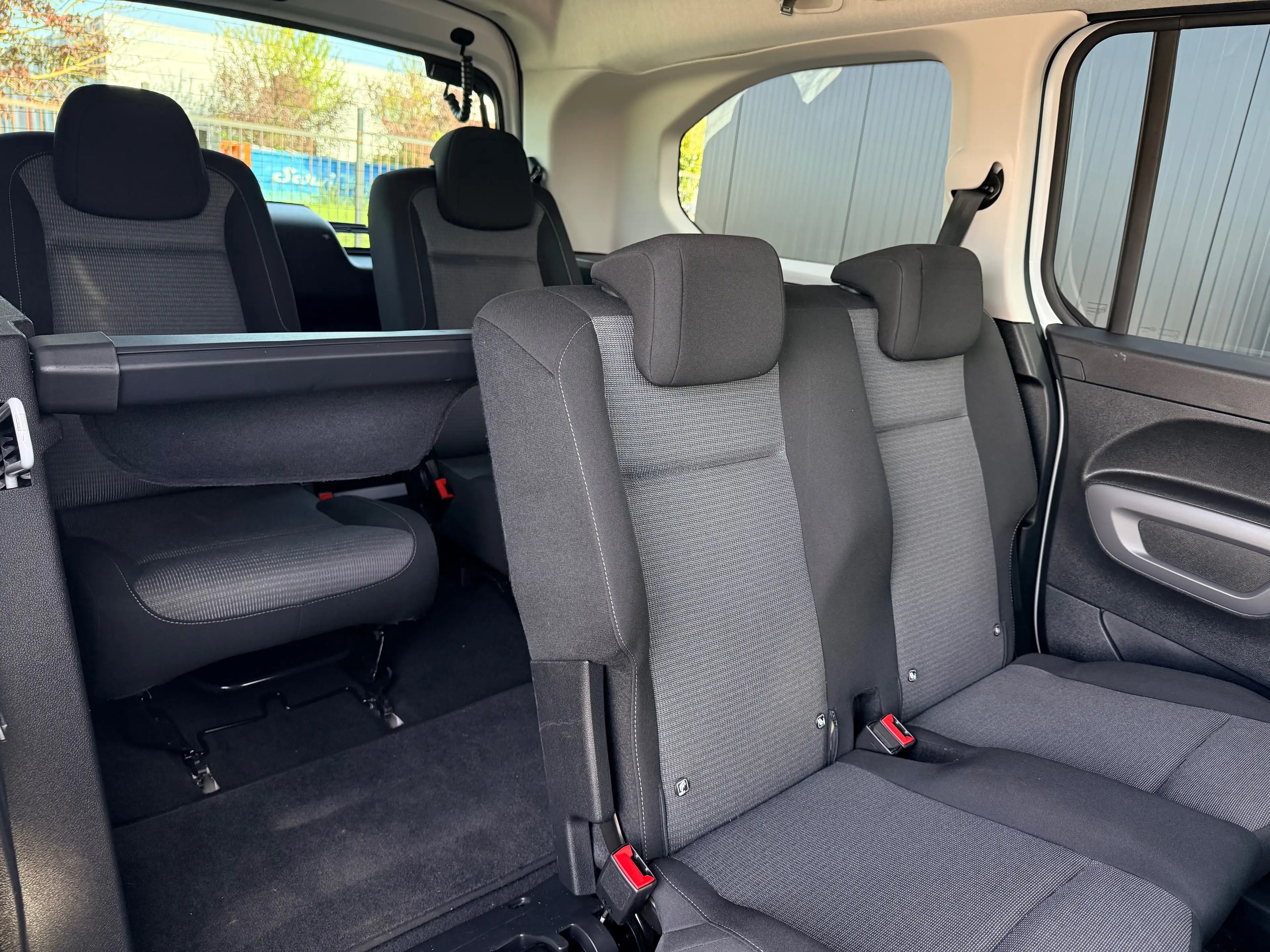 Toyota Proace City VERSO LWB 1.5 D-4D 130CV 7 PLACES TVA / BTW — photo 13
