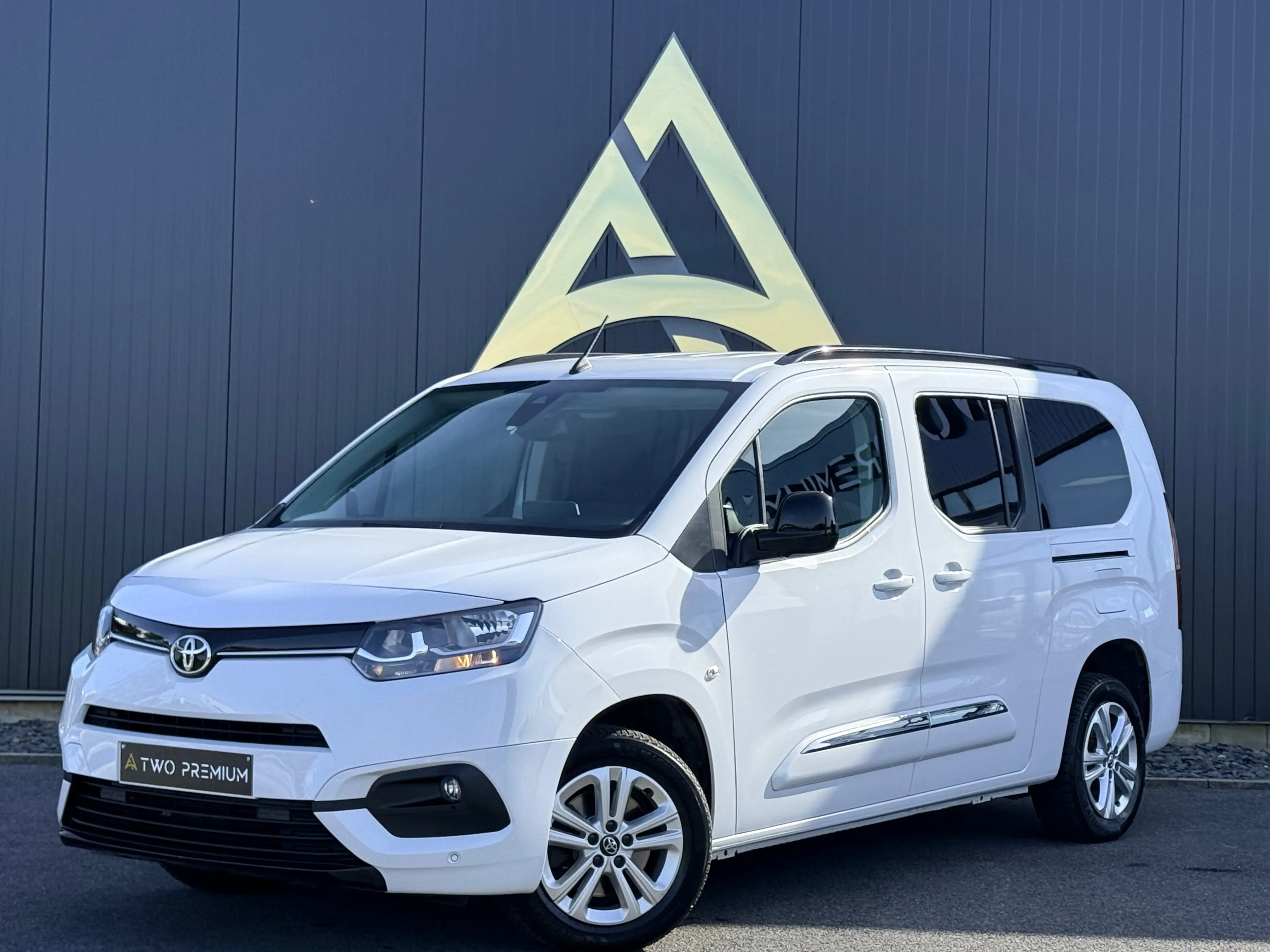 Toyota Proace City VERSO LWB 1.5 D-4D 130CV 7 PLACES TVA / BTW