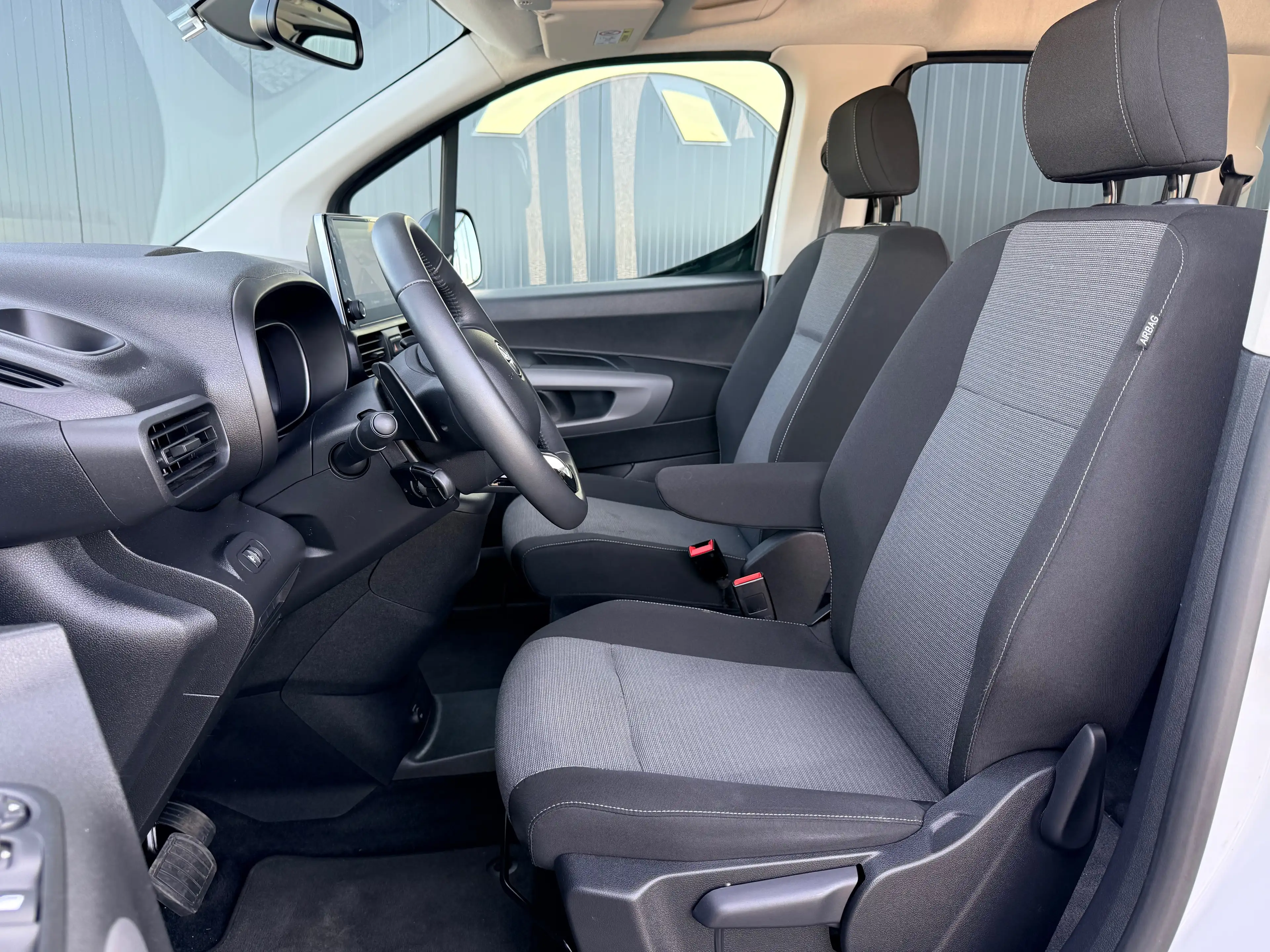 Toyota Proace City VERSO LWB 1.5 D-4D 130CV 7 PLACES TVA / BTW — photo 3