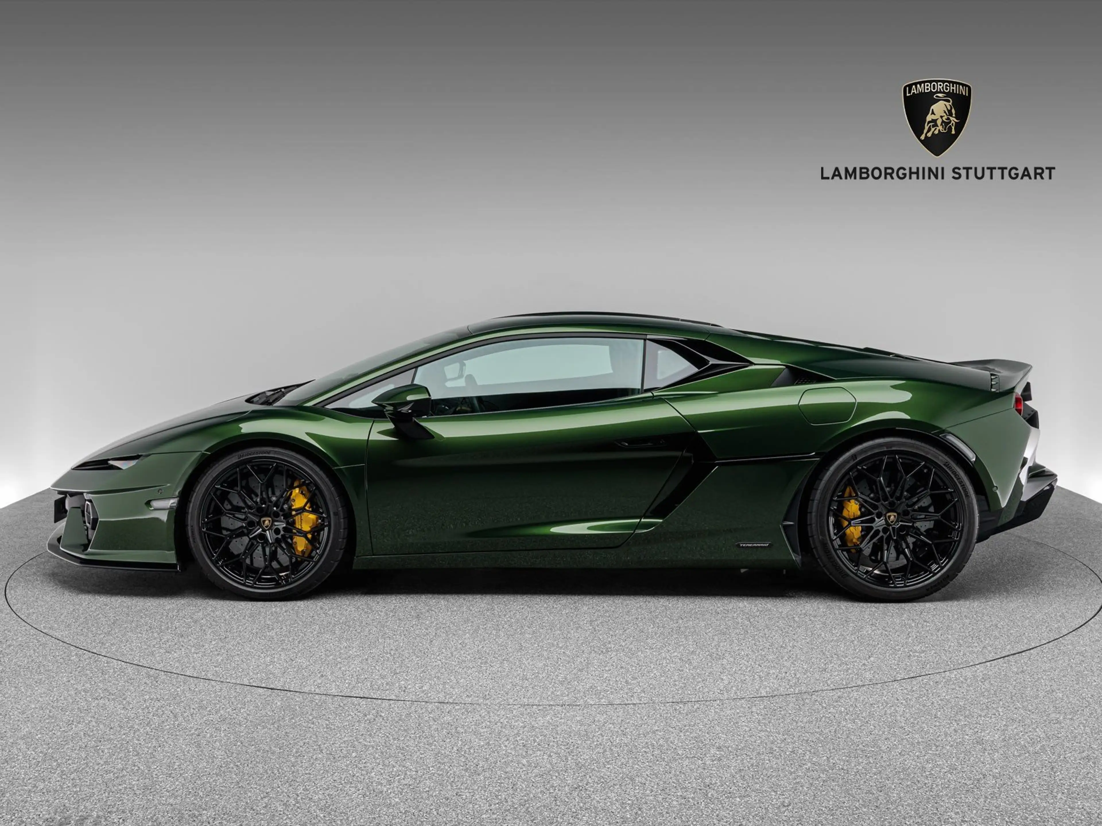 Lamborghini Temerario Verde Ermes / PPF Front / 1.Hand — photo 3