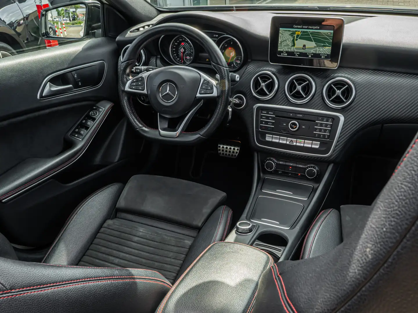 Mercedes-Benz A 180 Ambition AMG PANO CAMERA LED NIGHT PAKKET 18 INCH Wit - 2