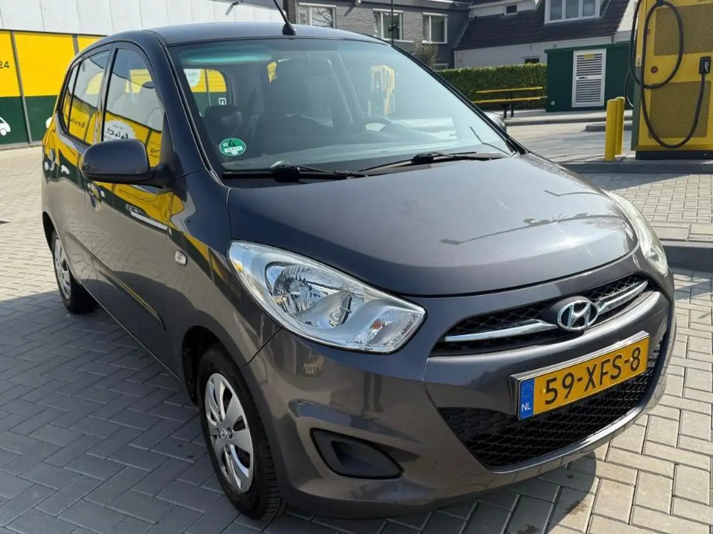 Hyundai i10 i10 1.1 Gri - 1