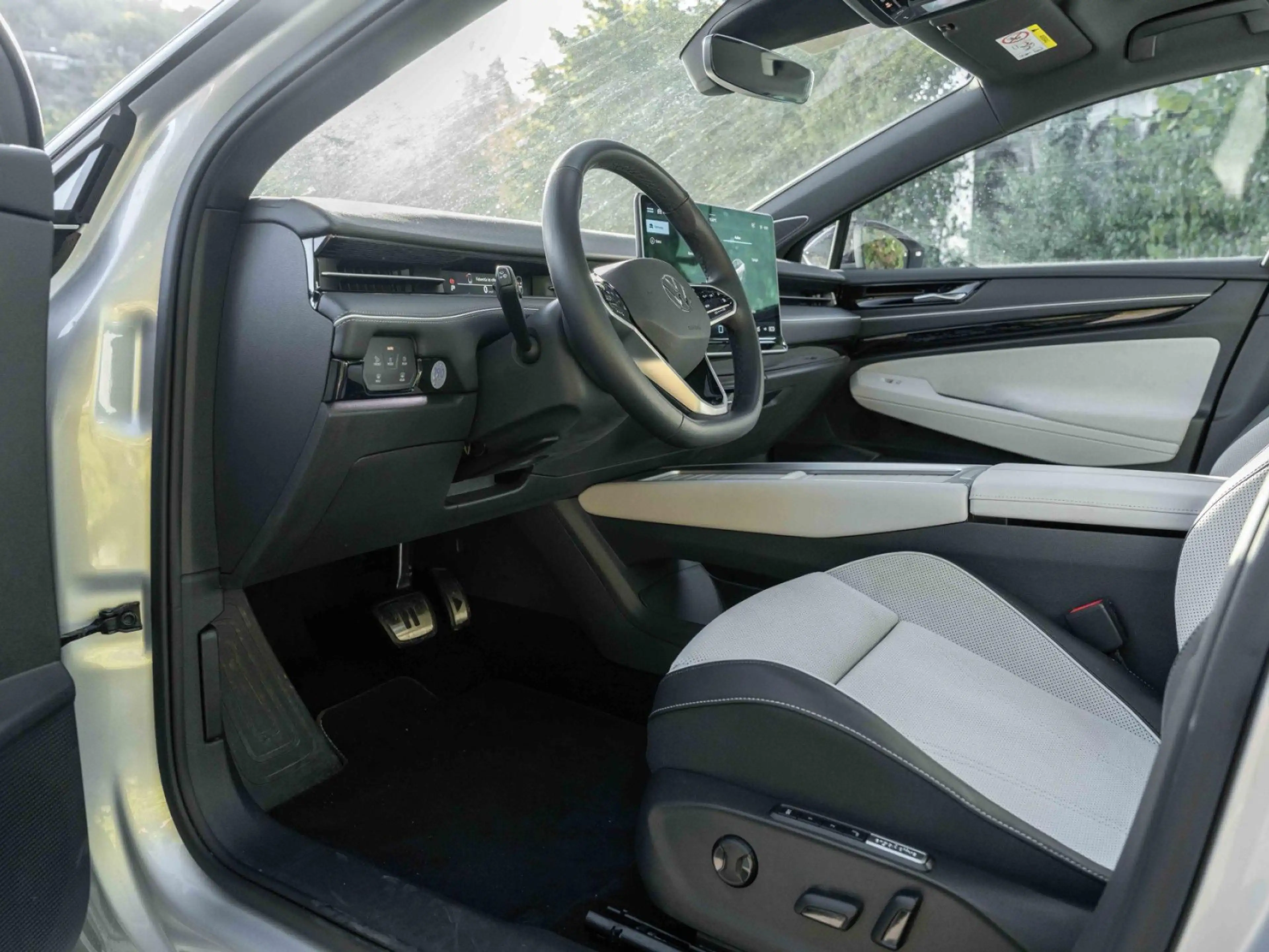 Volkswagen ID.7 PRO S +MAX 646KM+AHK+AB 2,49 ZINS+ Bluetooth — photo 10
