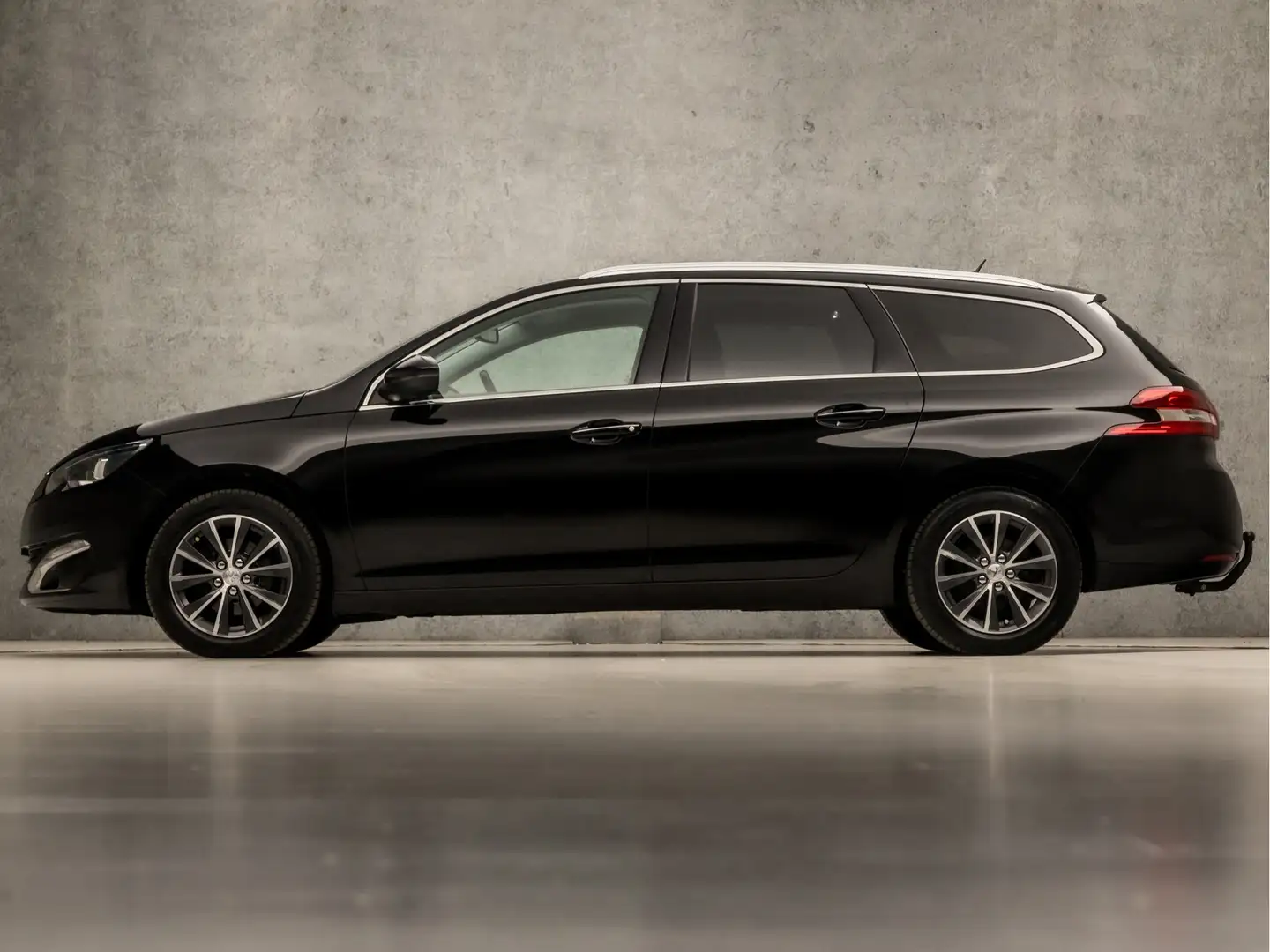 Peugeot 308 SW 1.2 PureTech Premium Sport (PANORAMADAK, NAVIGA Schwarz - 2