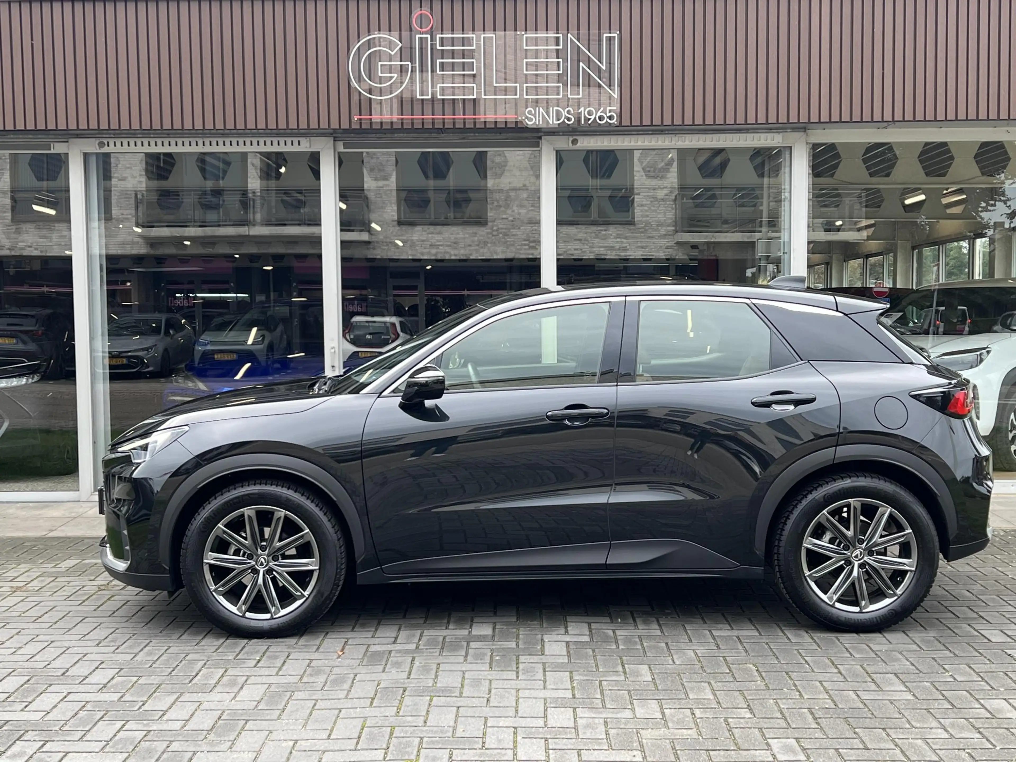 Lexus LBX 1.5 Hybrid Elegant | Leer, Dodehoekherkenning, Par — photo 12