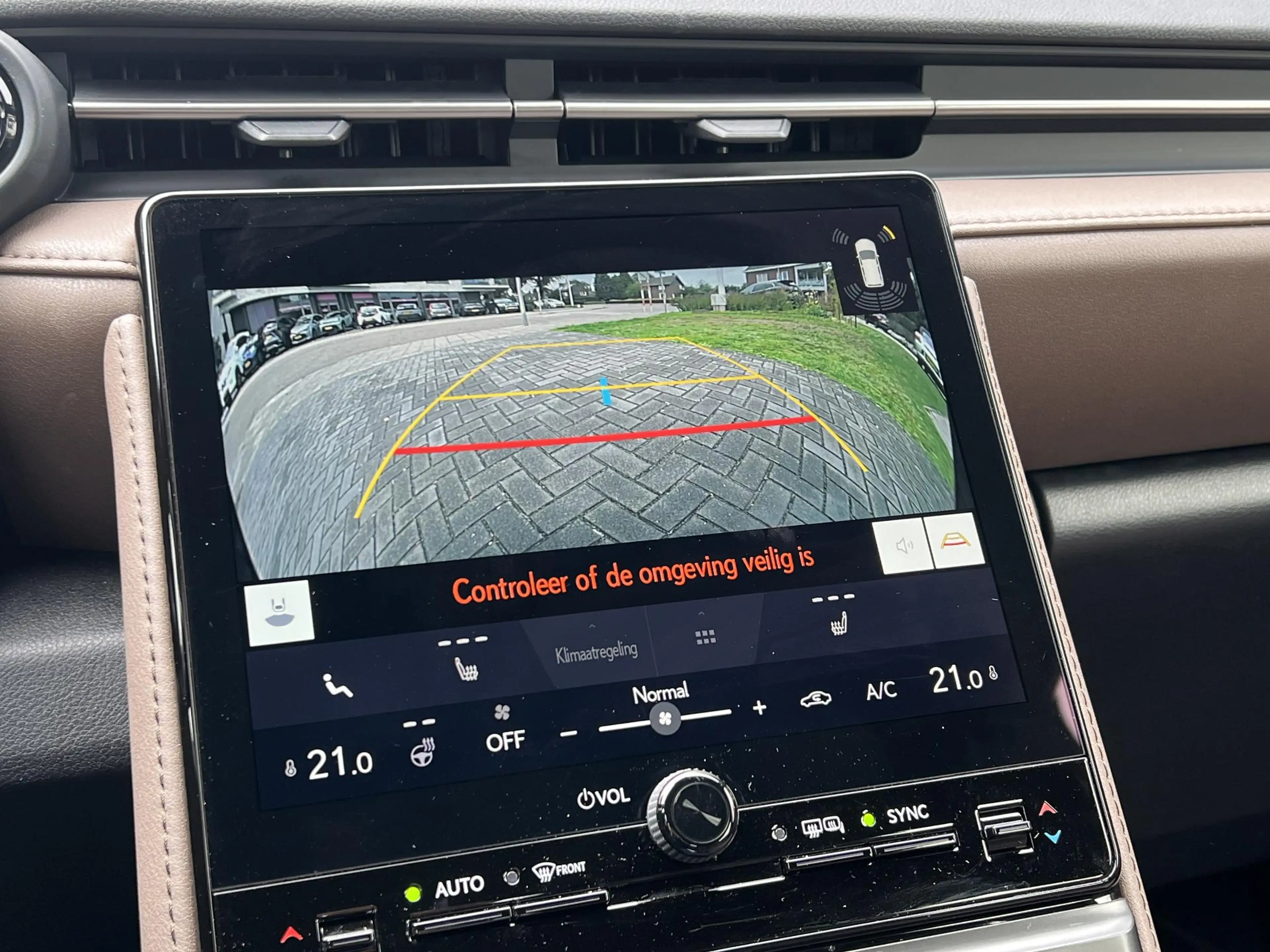 Lexus LBX 1.5 Hybrid Elegant | Leer, Dodehoekherkenning, Par — photo 33