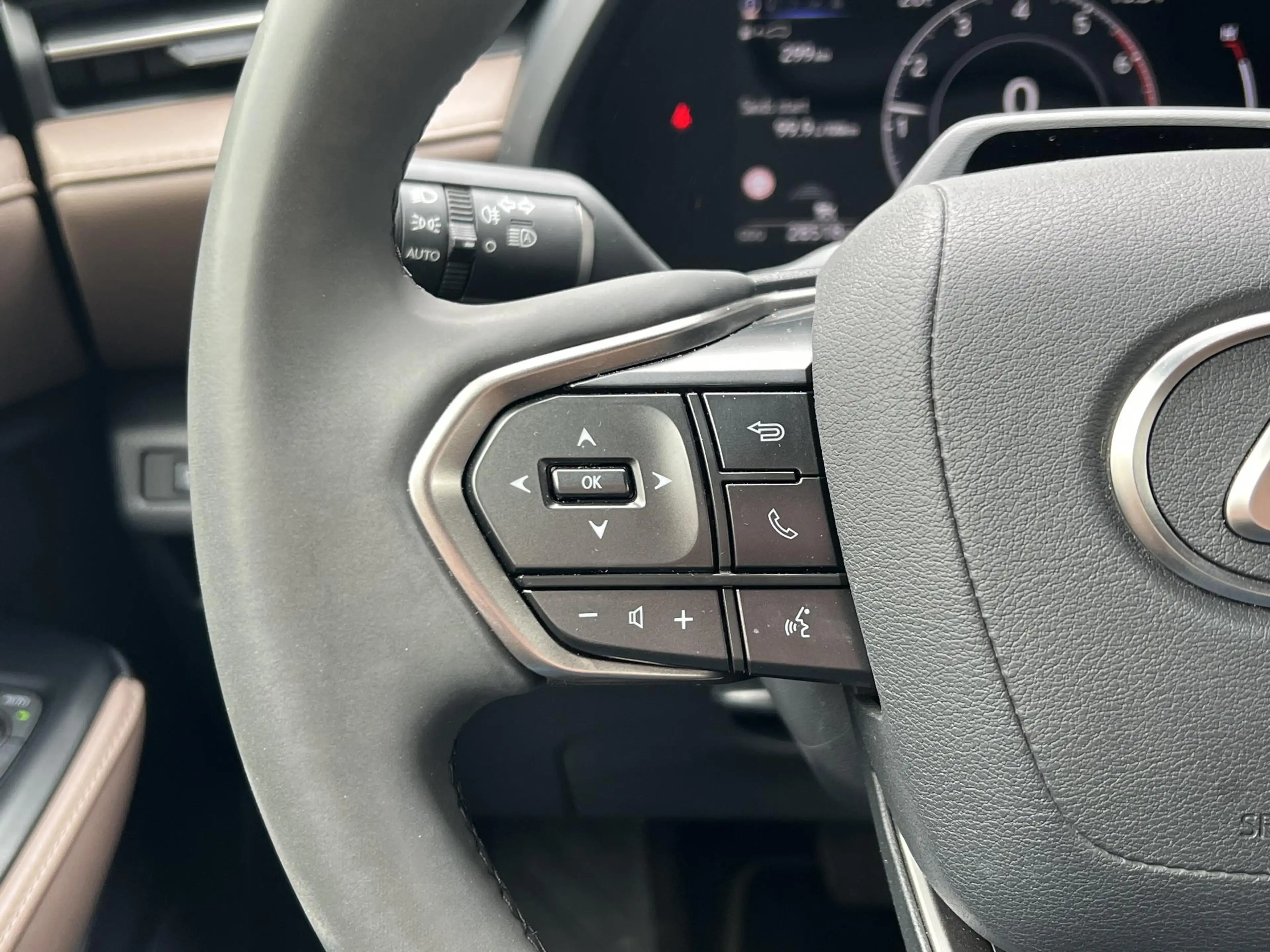 Lexus LBX 1.5 Hybrid Elegant | Leer, Dodehoekherkenning, Par — photo 21