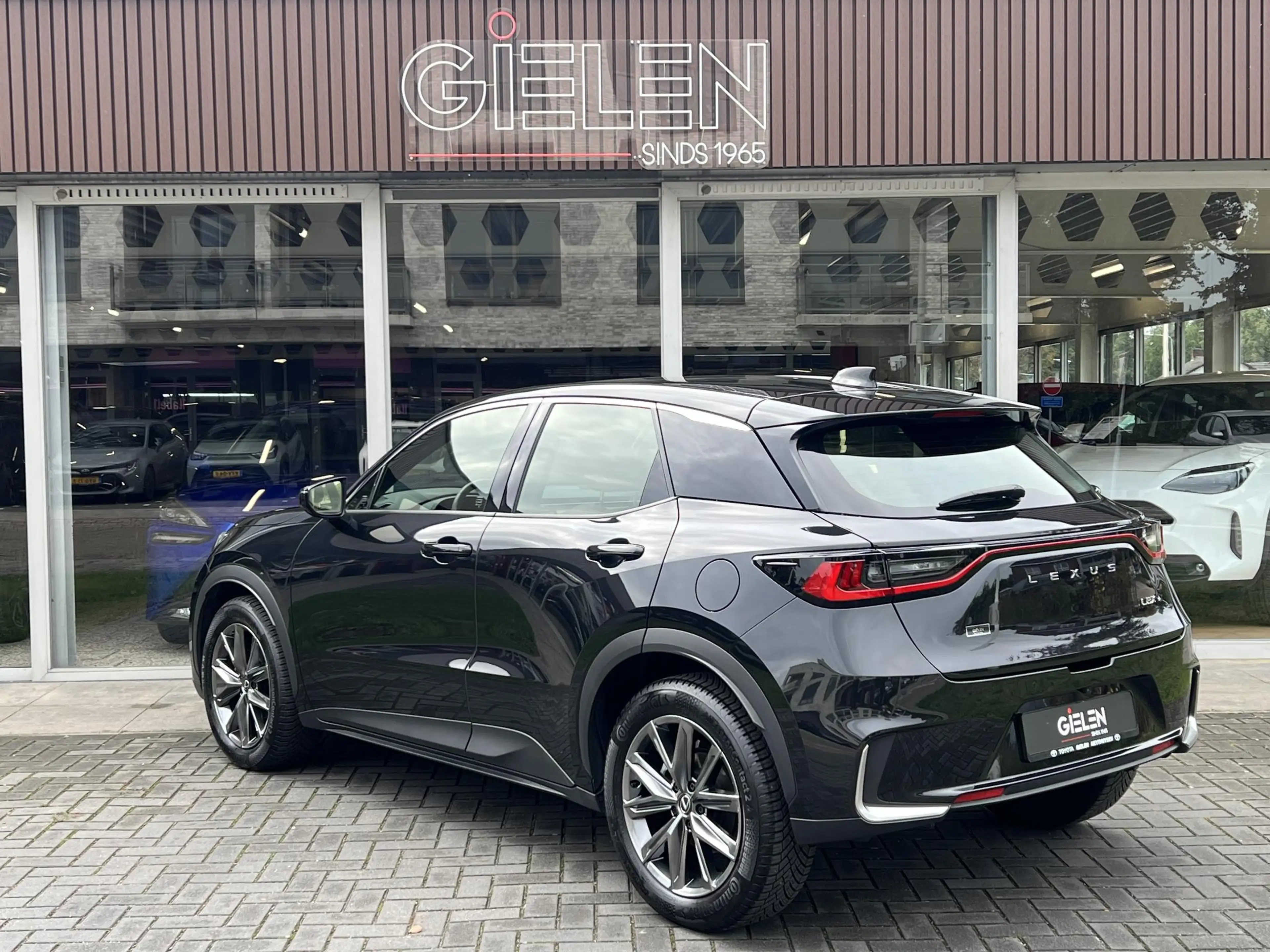 Lexus LBX 1.5 Hybrid Elegant | Leer, Dodehoekherkenning, Par — photo 36