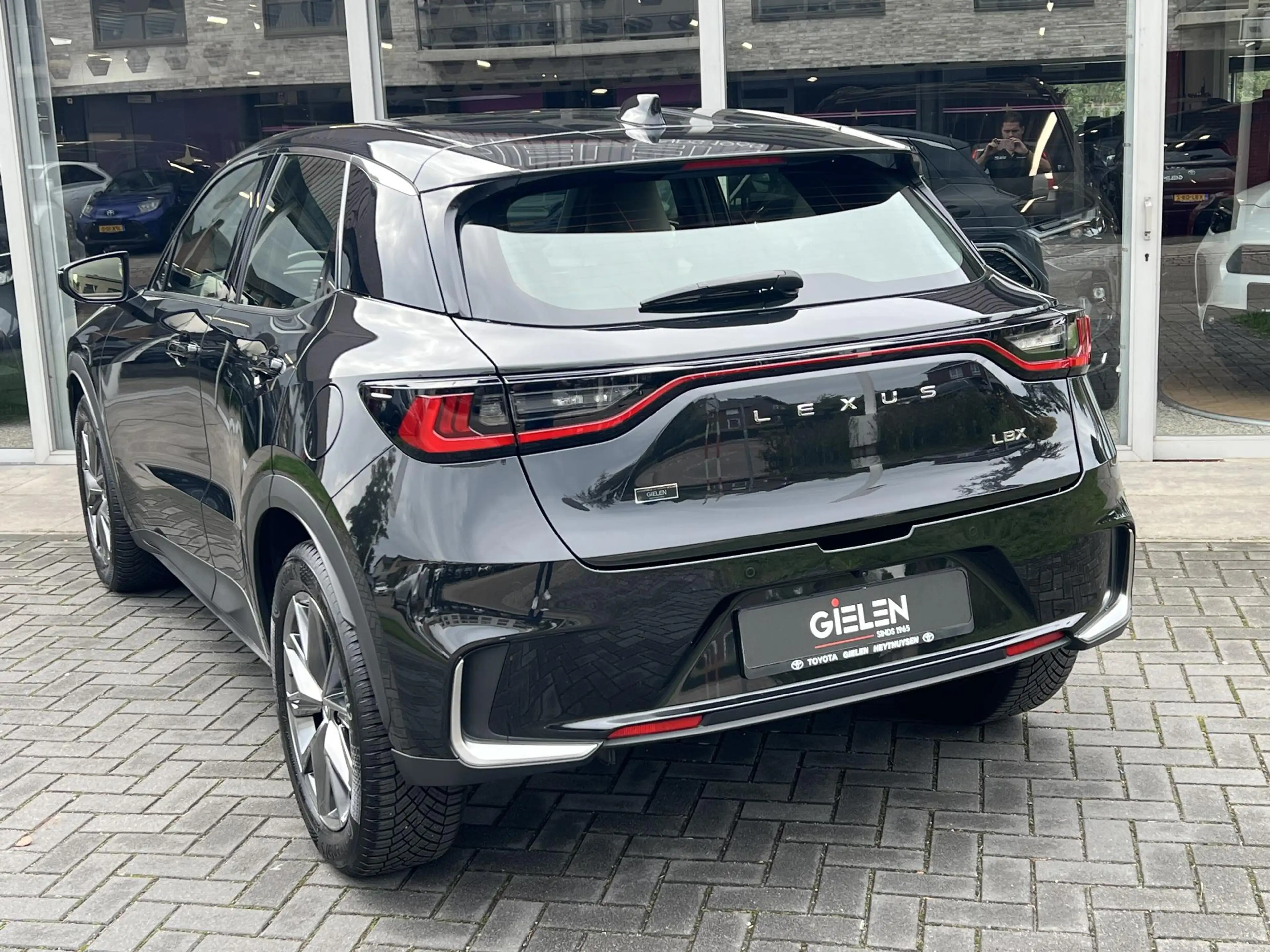 Lexus LBX 1.5 Hybrid Elegant | Leer, Dodehoekherkenning, Par — photo 13