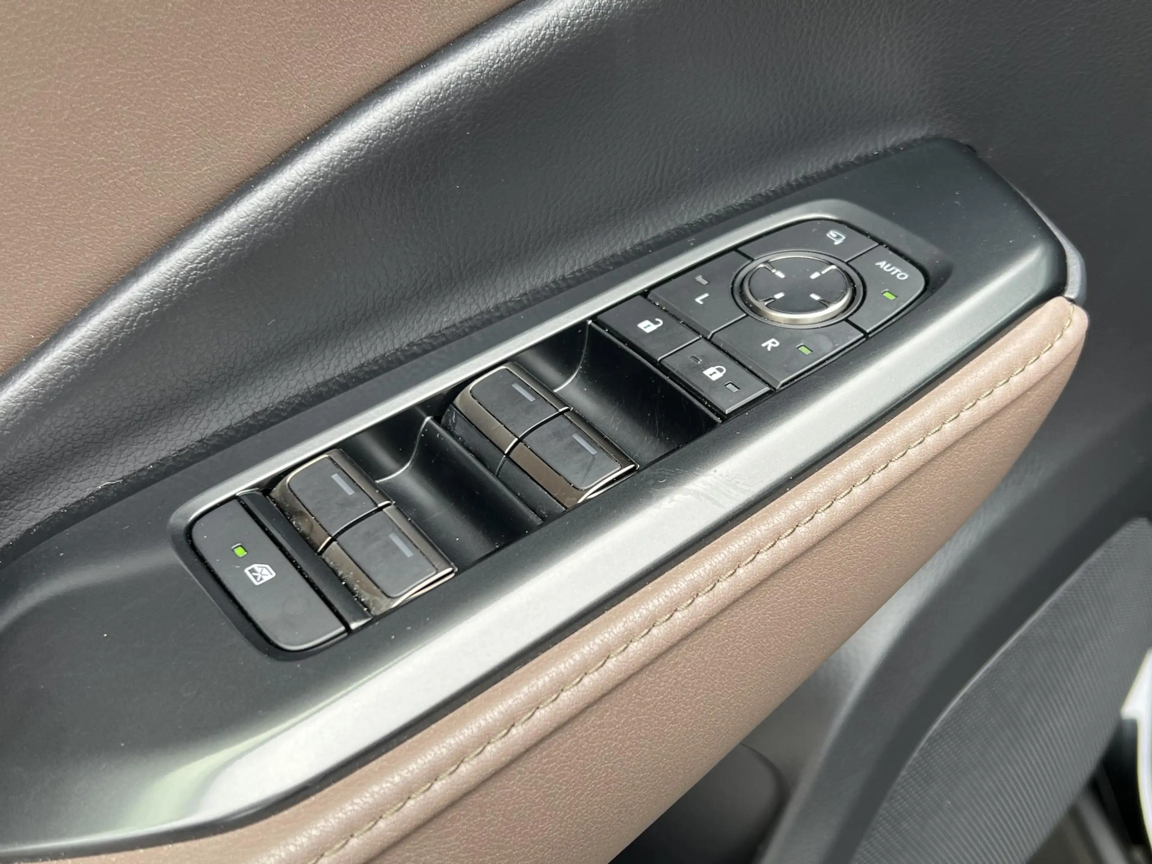 Lexus LBX 1.5 Hybrid Elegant | Leer, Dodehoekherkenning, Par — photo 19