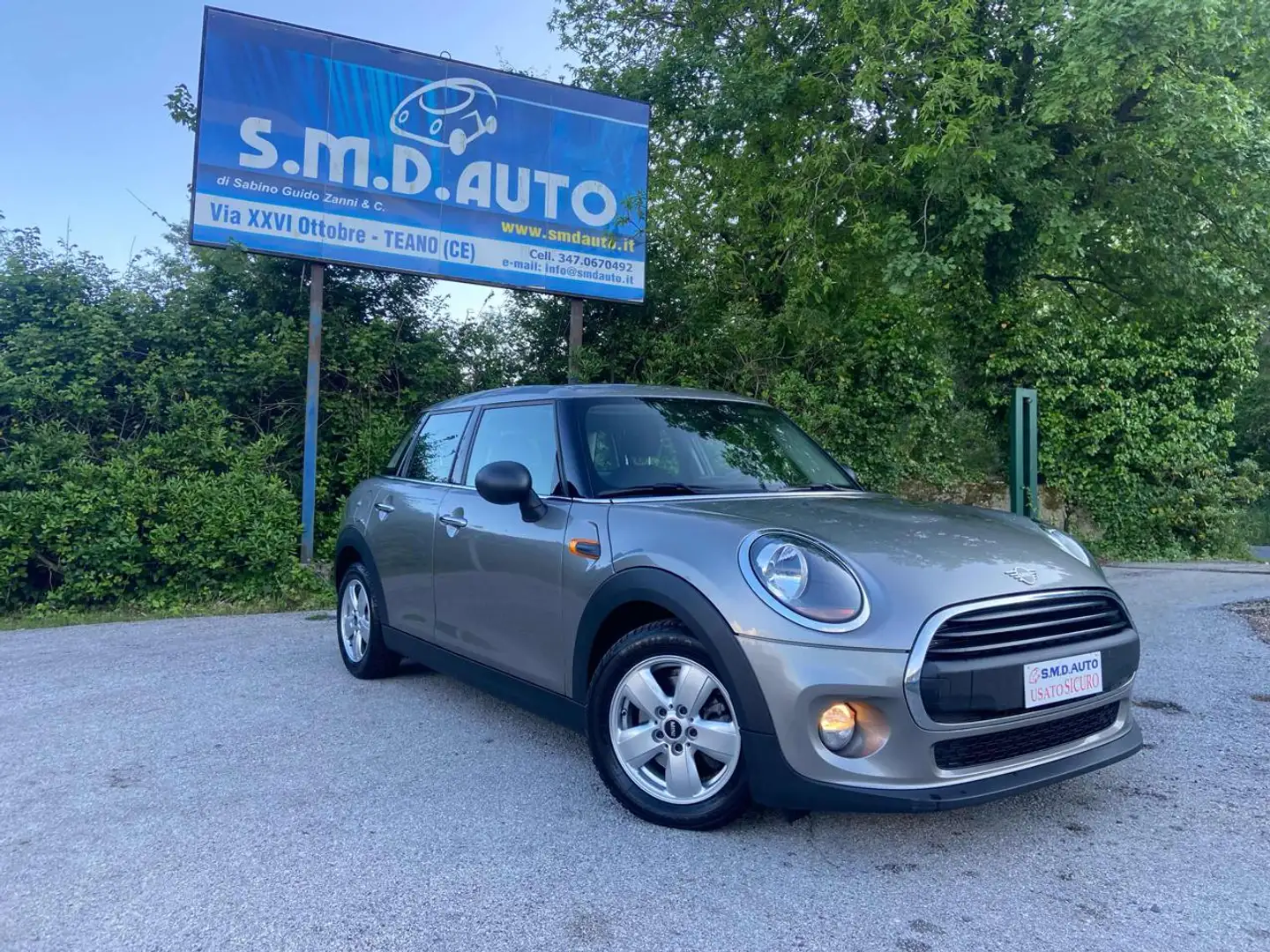 MINI One 1.5 One D Business 5 porte Gris - 1