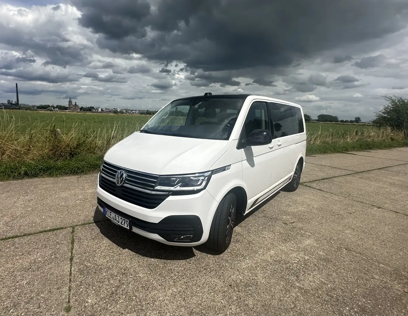 Volkswagen T6.1 Multivan Multivan Edition FWD Alb - 2