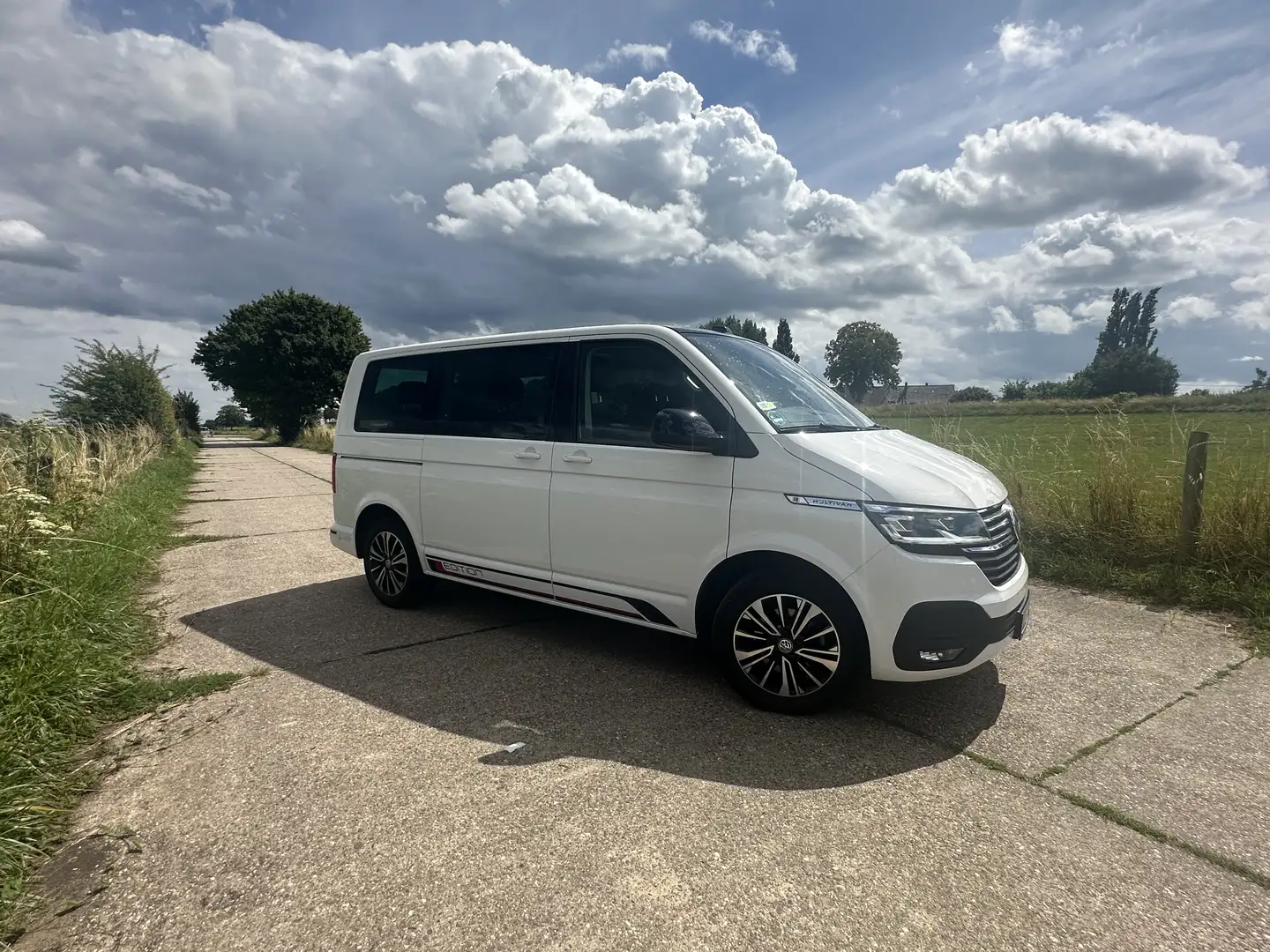 Volkswagen T6.1 Multivan Multivan Edition FWD Alb - 1