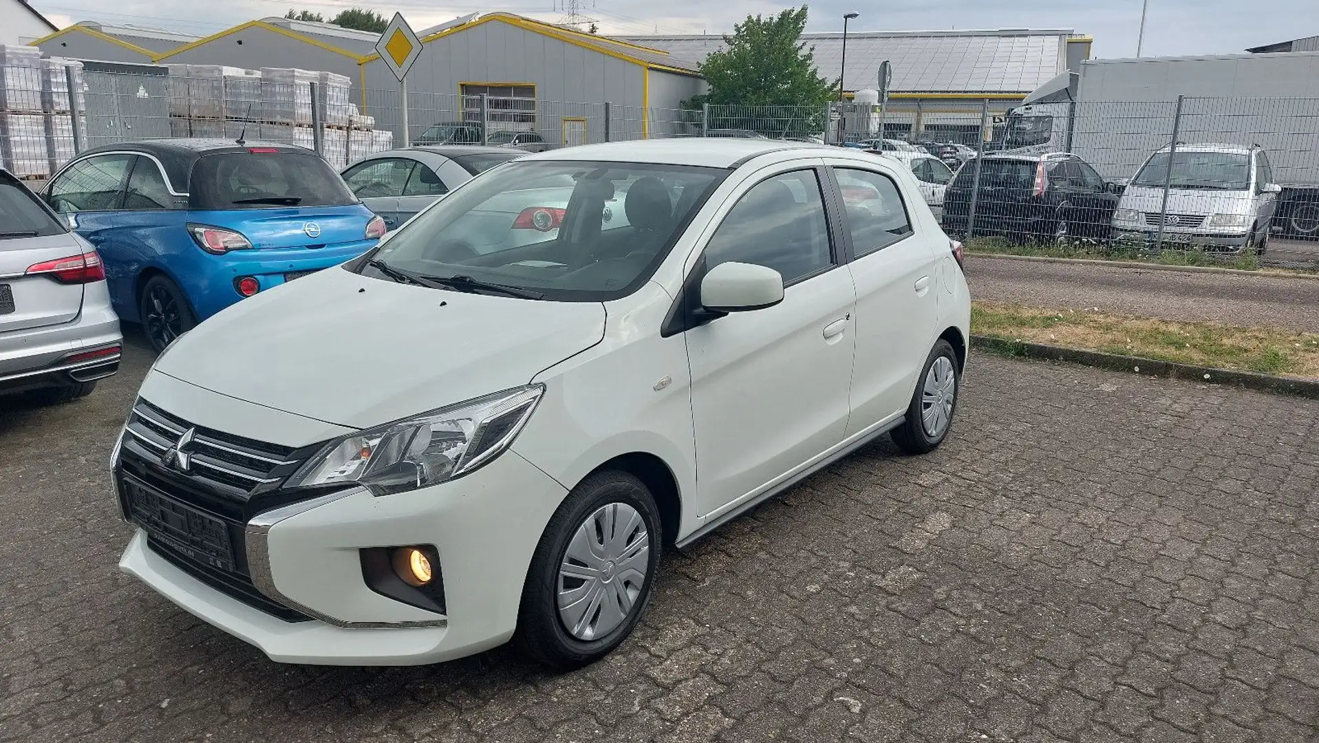 Mitsubishi Space Star Plus Weiß - 1