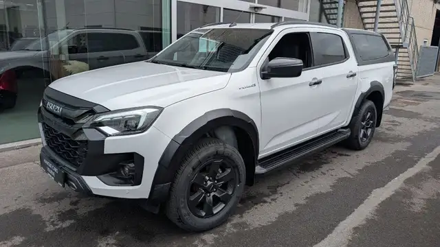 Isuzu D-Max V-Cross AT Black and White Edition Hard-Top