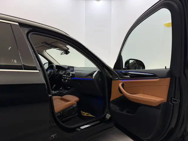 BMW X3 view 15