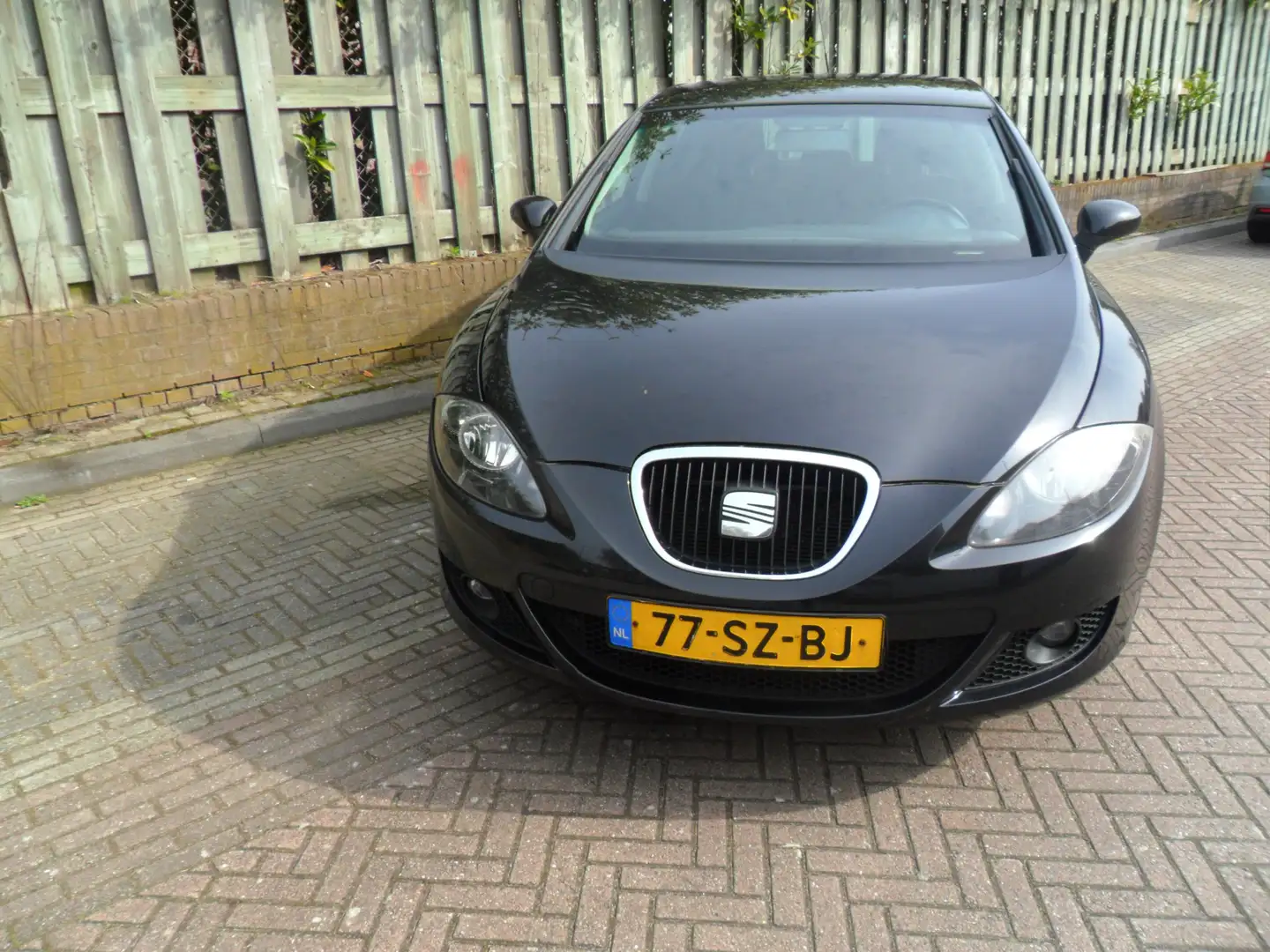 SEAT Leon 1.6 Businessline Zwart - 1